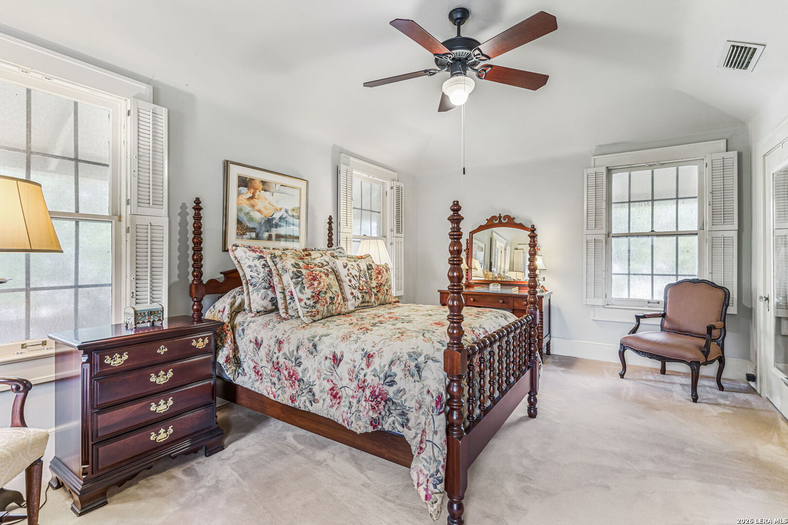 110 Geneseo Rd, Terrell Hills, TX 78209