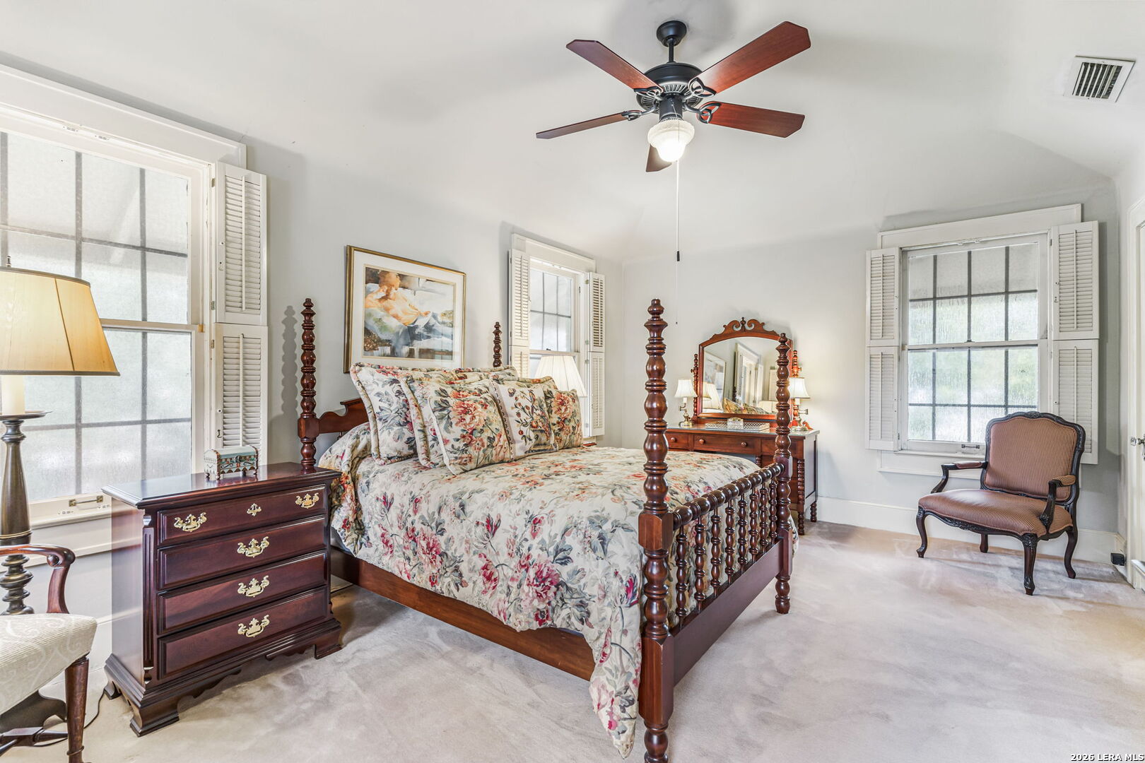 110 Geneseo Rd, Terrell Hills, TX 78209
