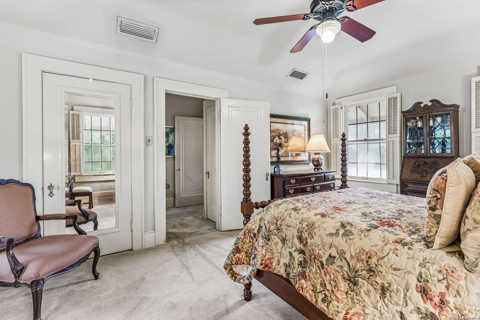 110 Geneseo Rd, Terrell Hills, TX 78209
