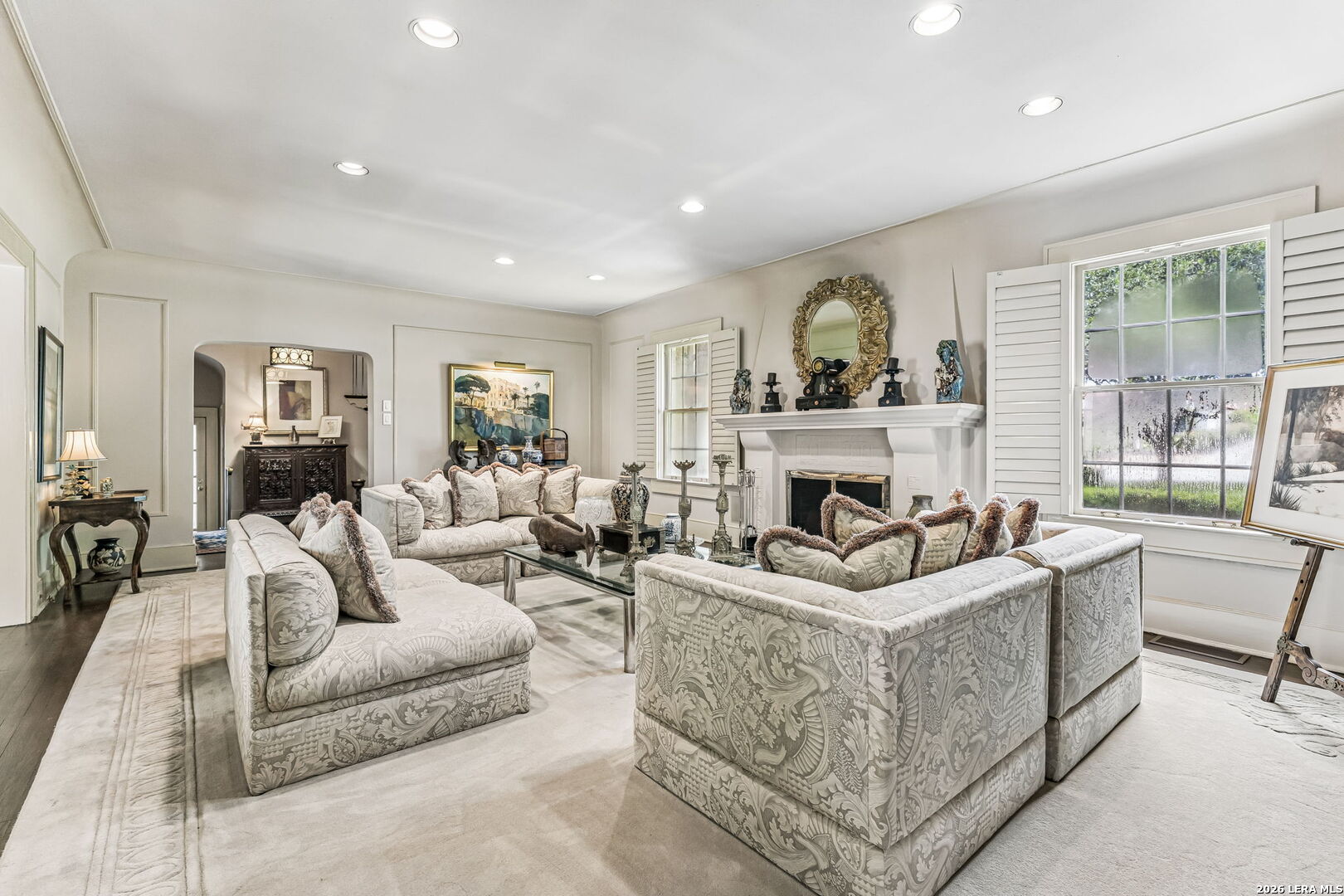 110 Geneseo Rd, Terrell Hills, TX 78209