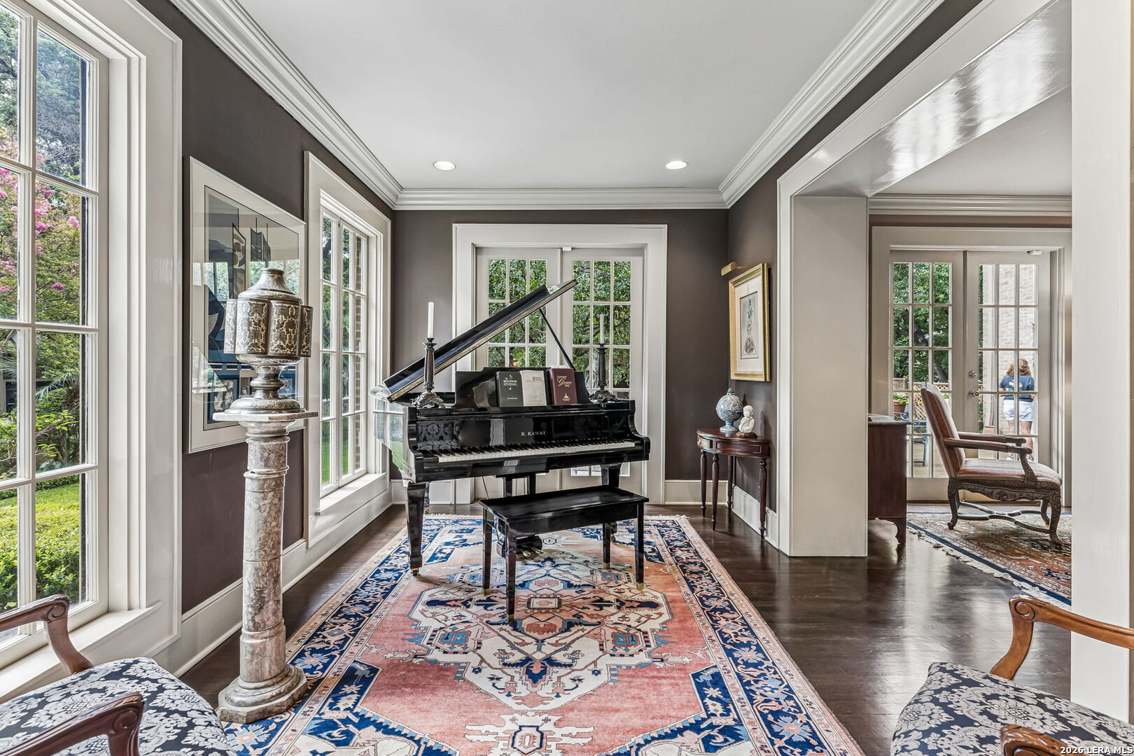 110 Geneseo Rd, Terrell Hills, TX 78209