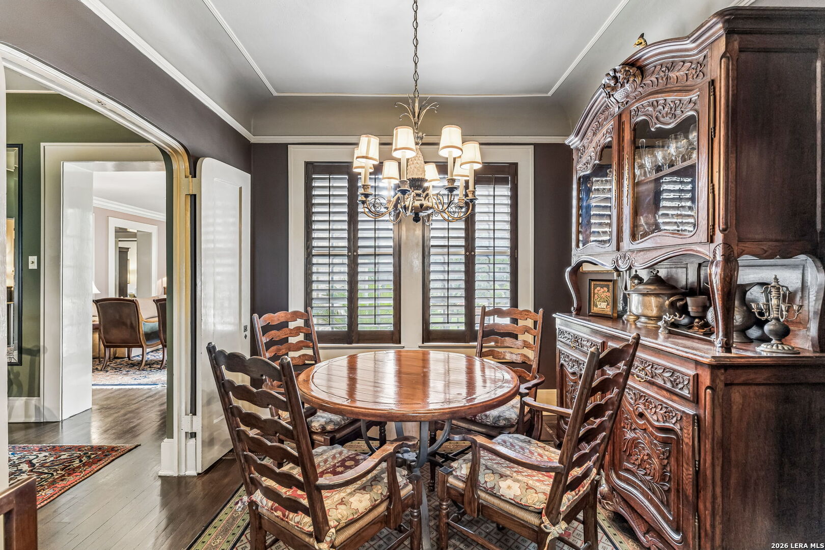 110 Geneseo Rd, Terrell Hills, TX 78209