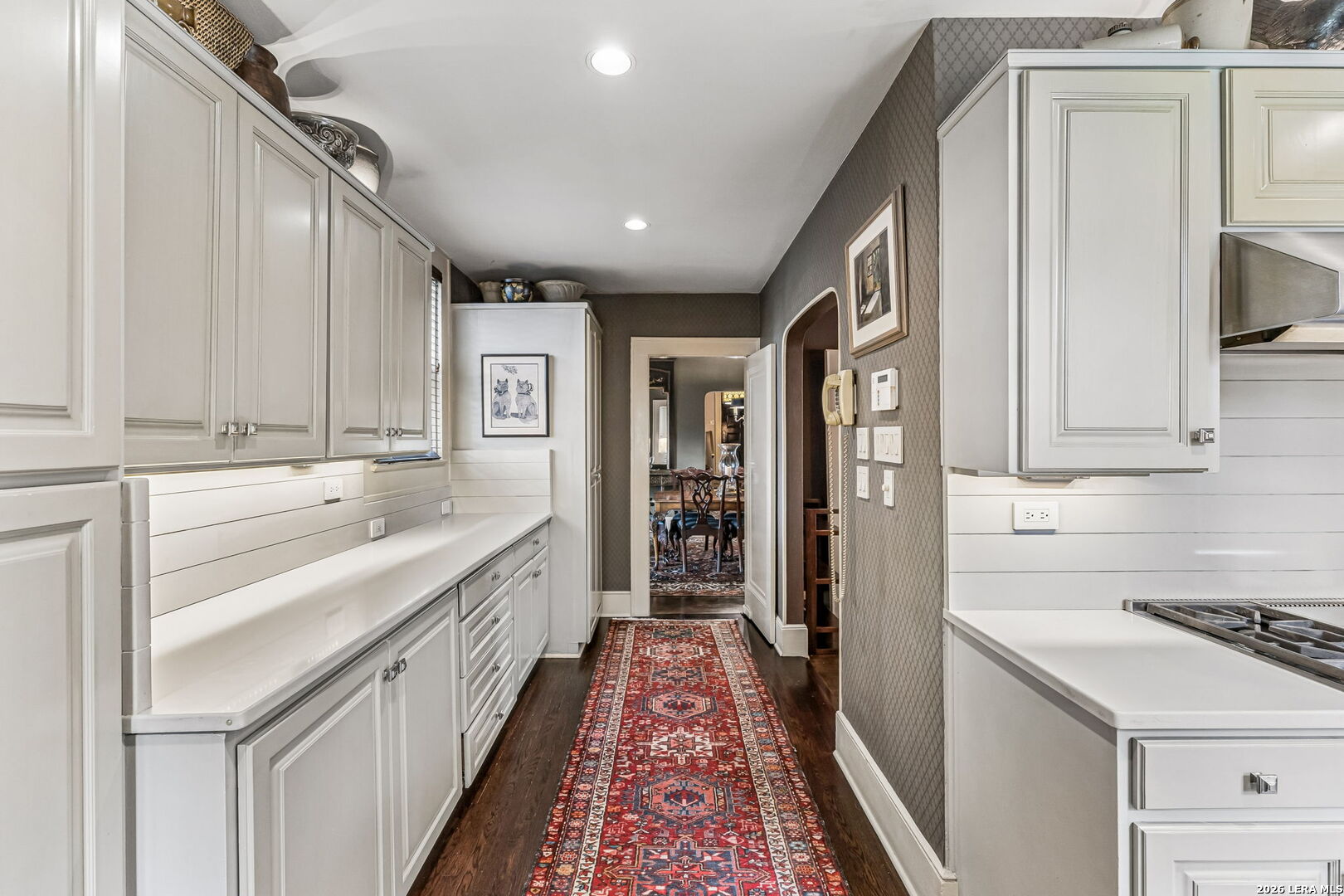 110 Geneseo Rd, Terrell Hills, TX 78209