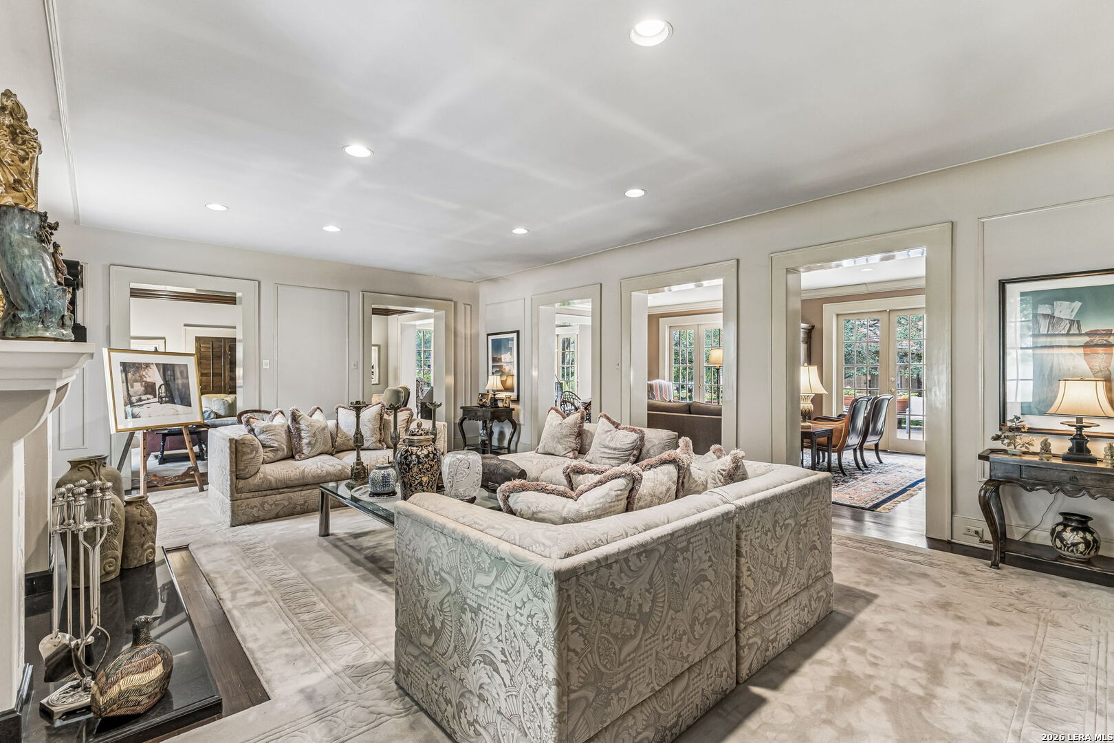 110 Geneseo Rd, Terrell Hills, TX 78209