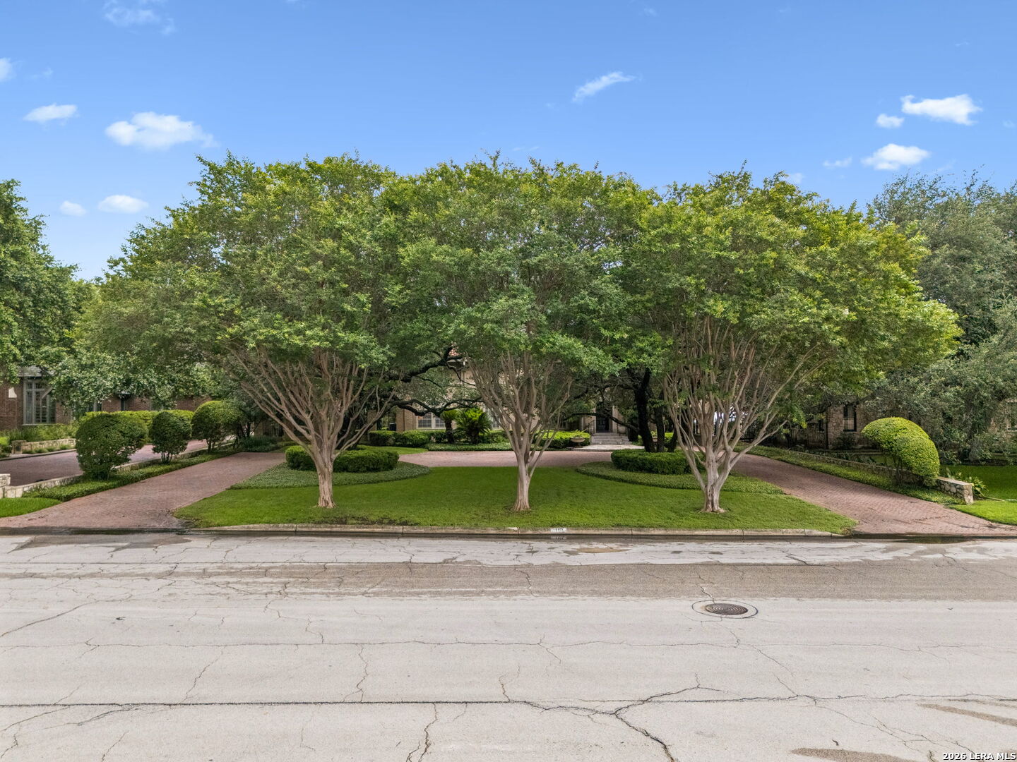 110 Geneseo Rd, Terrell Hills, TX 78209