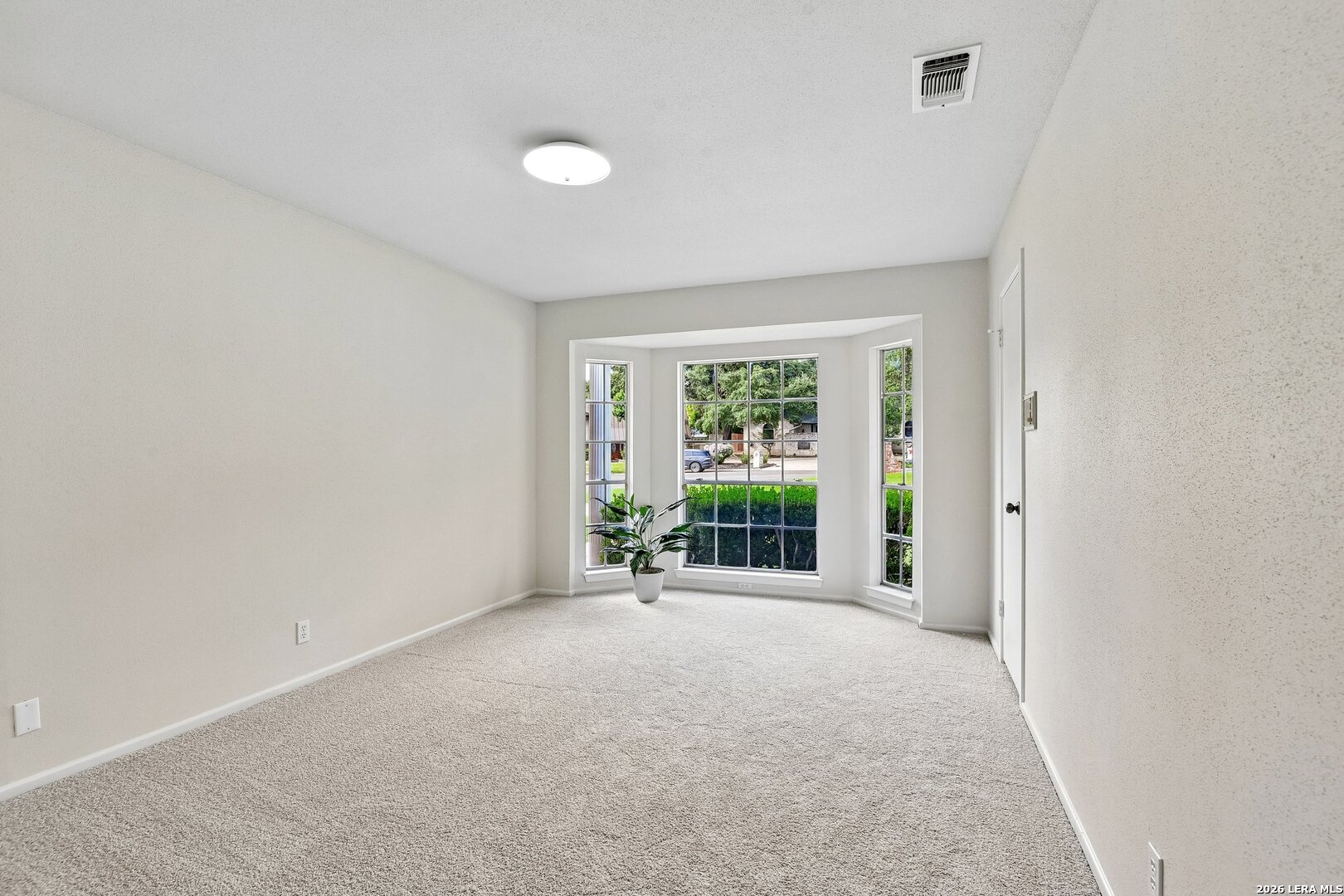 211 CHATTINGTON CT, Castle Hills, TX 78213