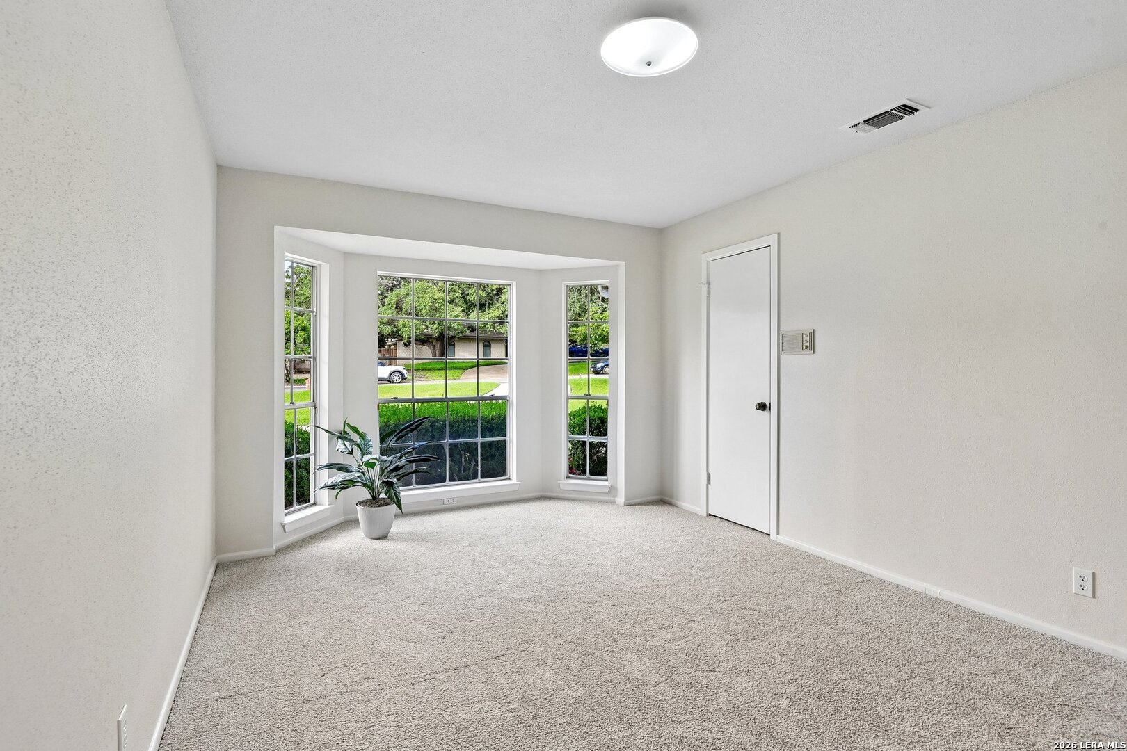211 CHATTINGTON CT, Castle Hills, TX 78213