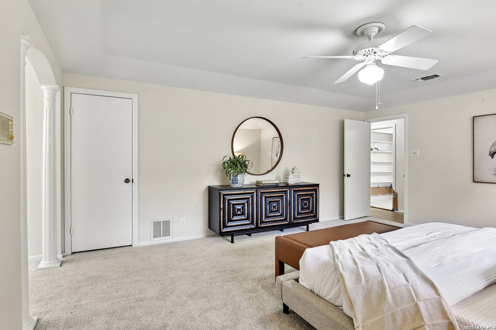 211 CHATTINGTON CT, Castle Hills, TX 78213