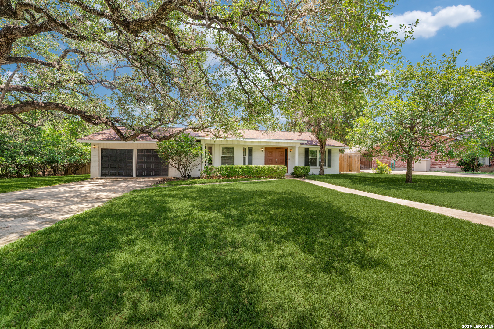 1019 Grey Oak Dr