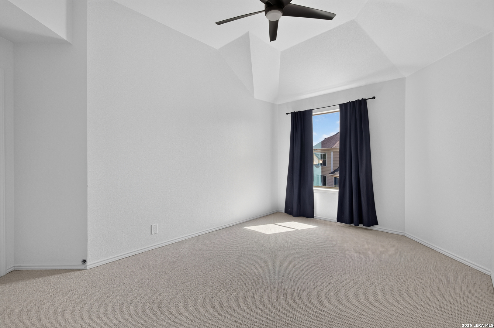 3027 HIDDEN MDW, Seguin, TX 78155