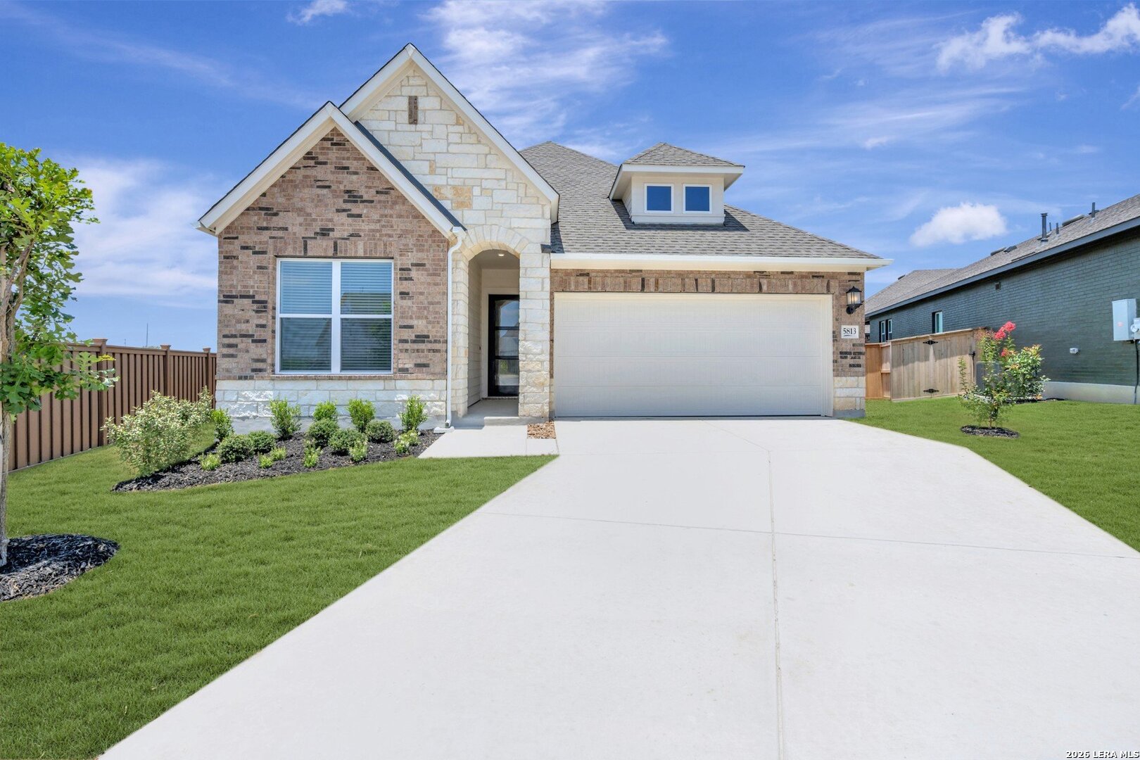 5813 Gunner Pt Listing Cover Image