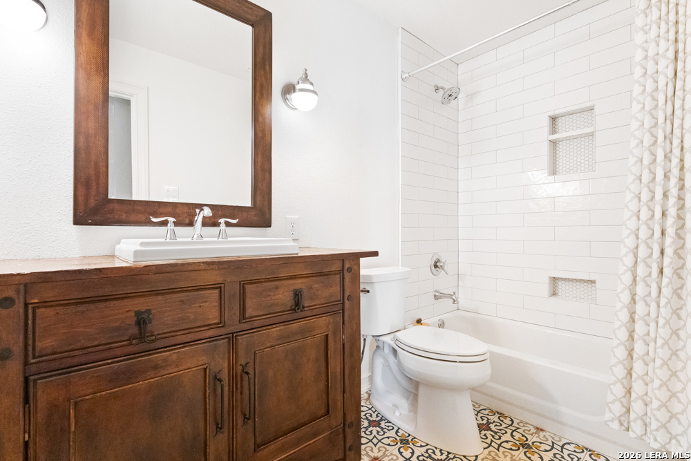2538 Somerall, San Antonio, TX 78248