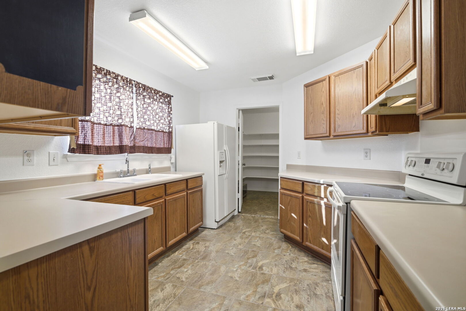 7839 Cortland Oak, photo 8