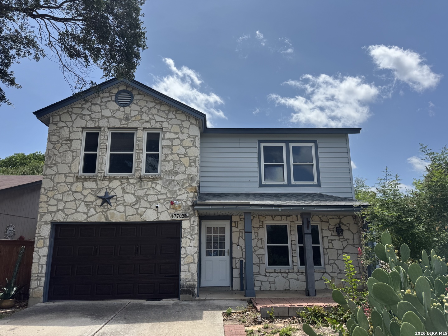 7702 Chatsworth Listing Cover Image