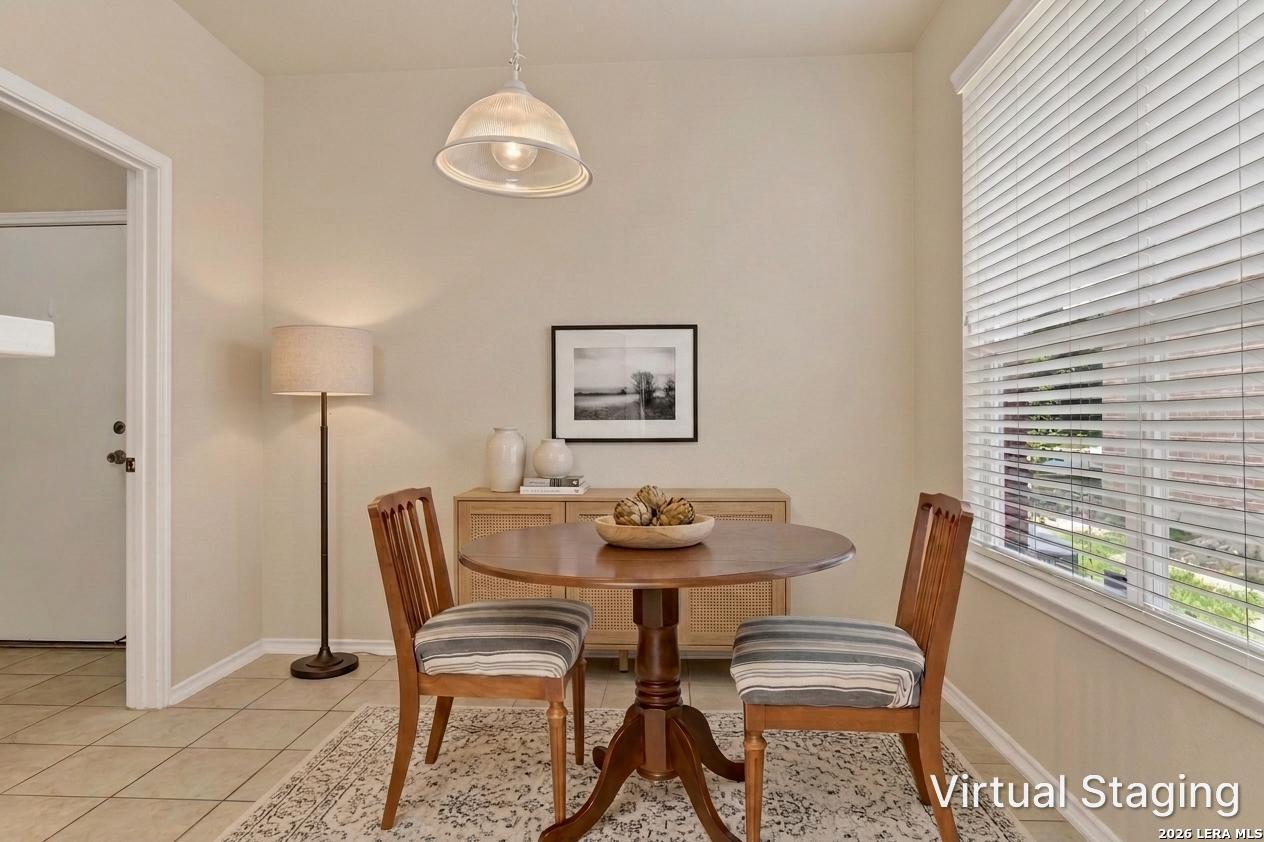 Eat-In Kitchen