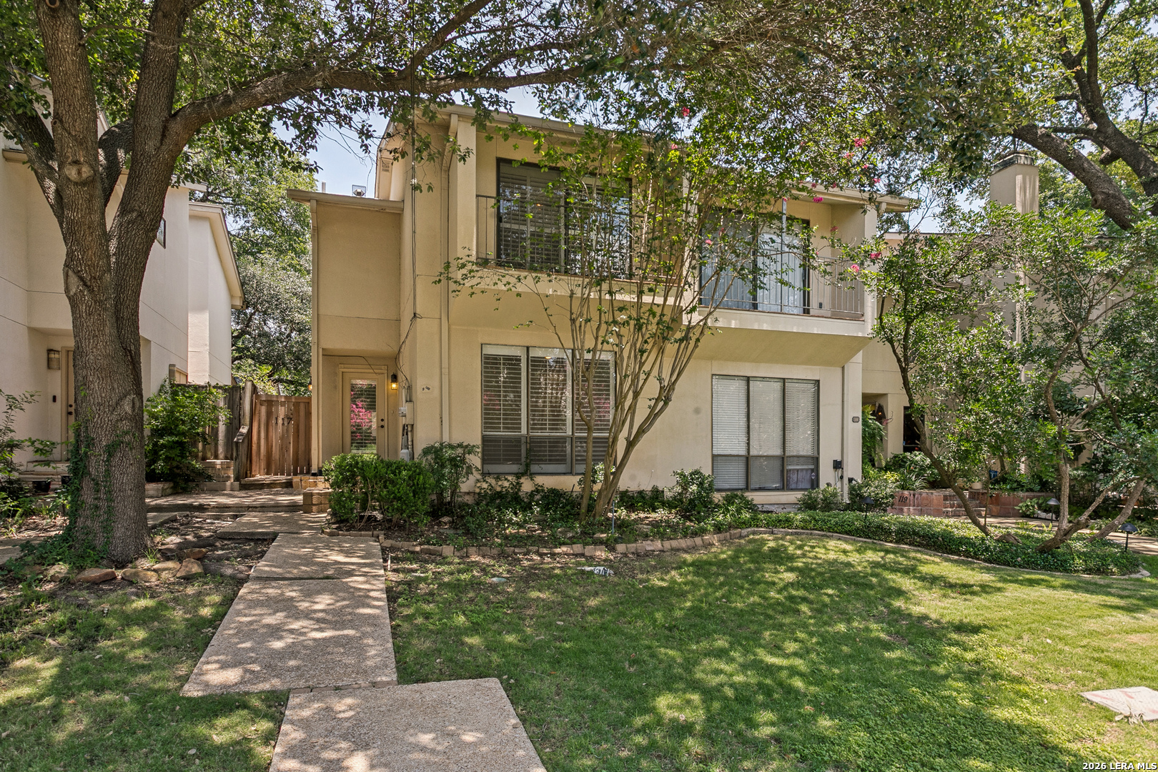 117 Montclair St Listing Cover Image