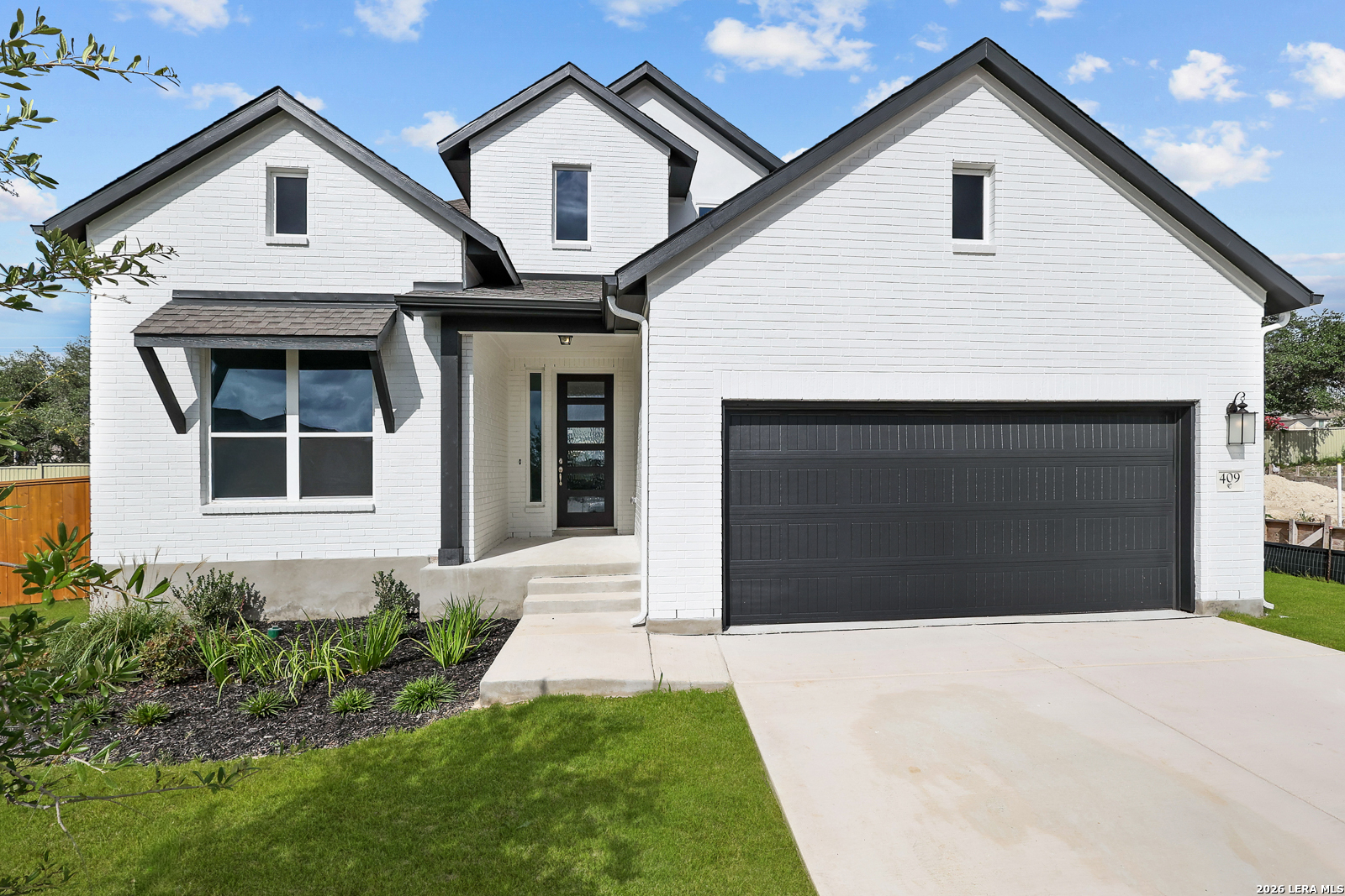 409 Foxtail Canyon Listing Cover Image