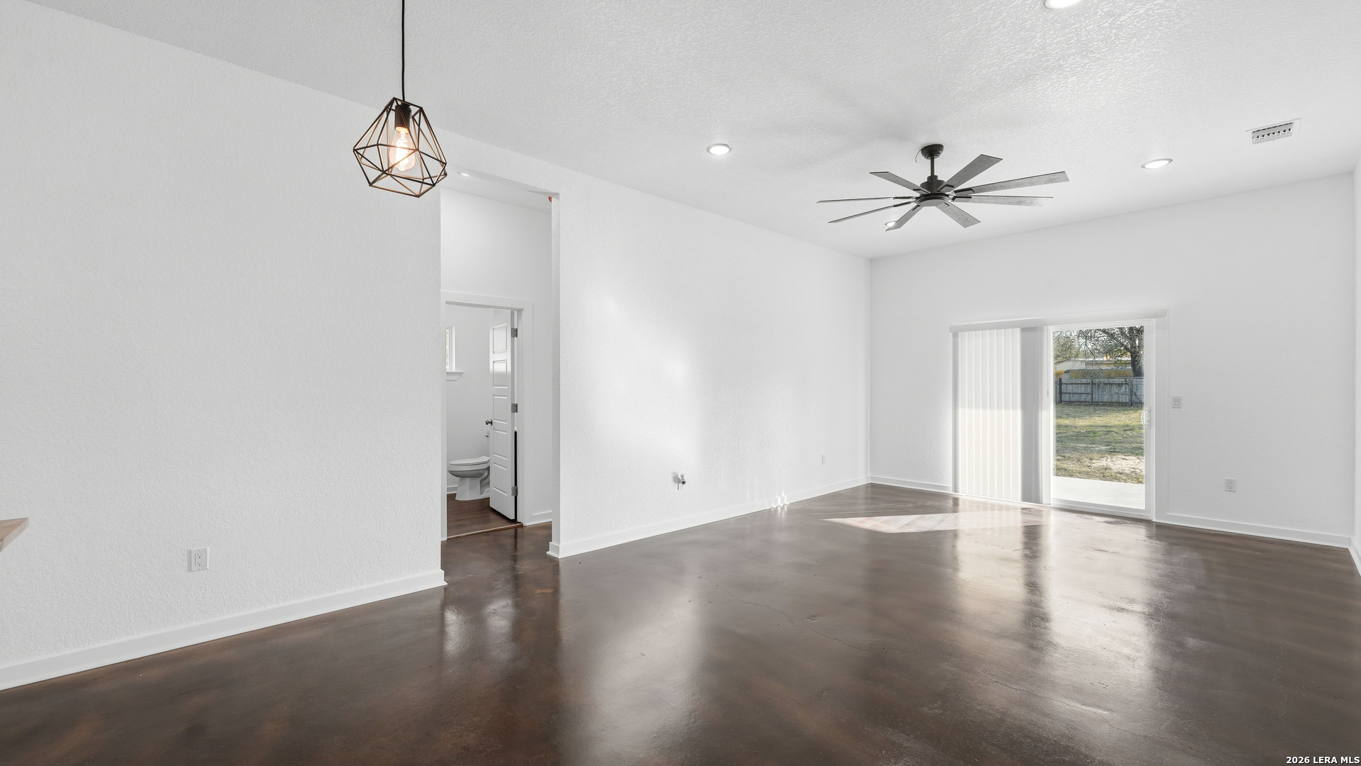 4606 Lee Way, Elmendorf, TX 78112