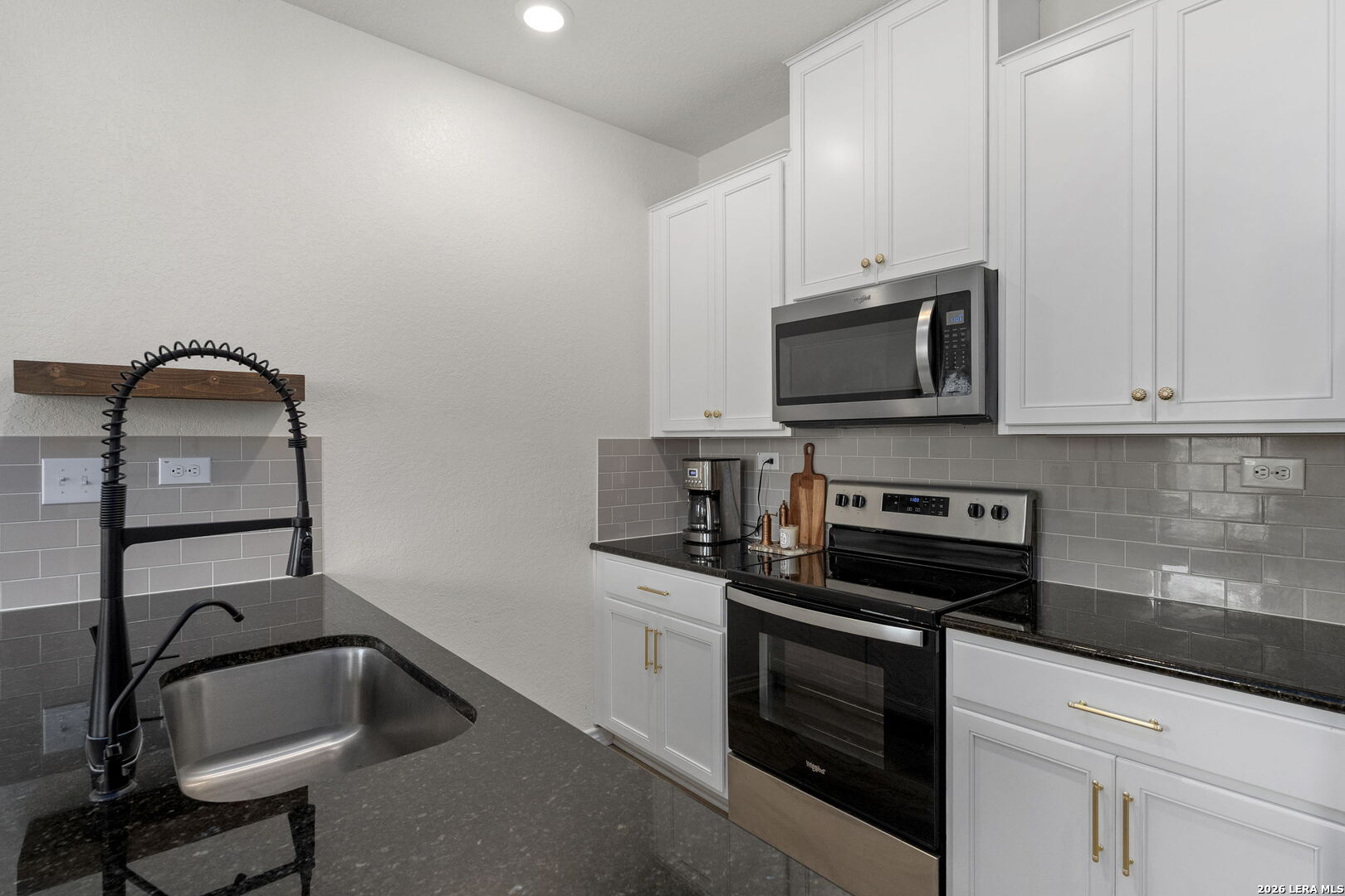 4831 Park Cape, Marion, TX 78124