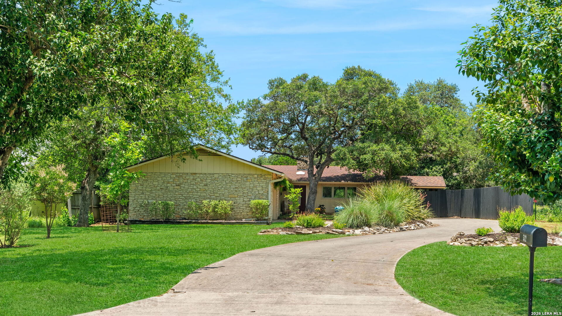 532 School St. Listing Cover Image