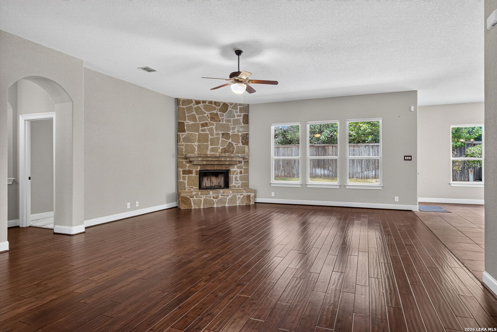 8419 SILENT CRK, San Antonio, TX 78255
