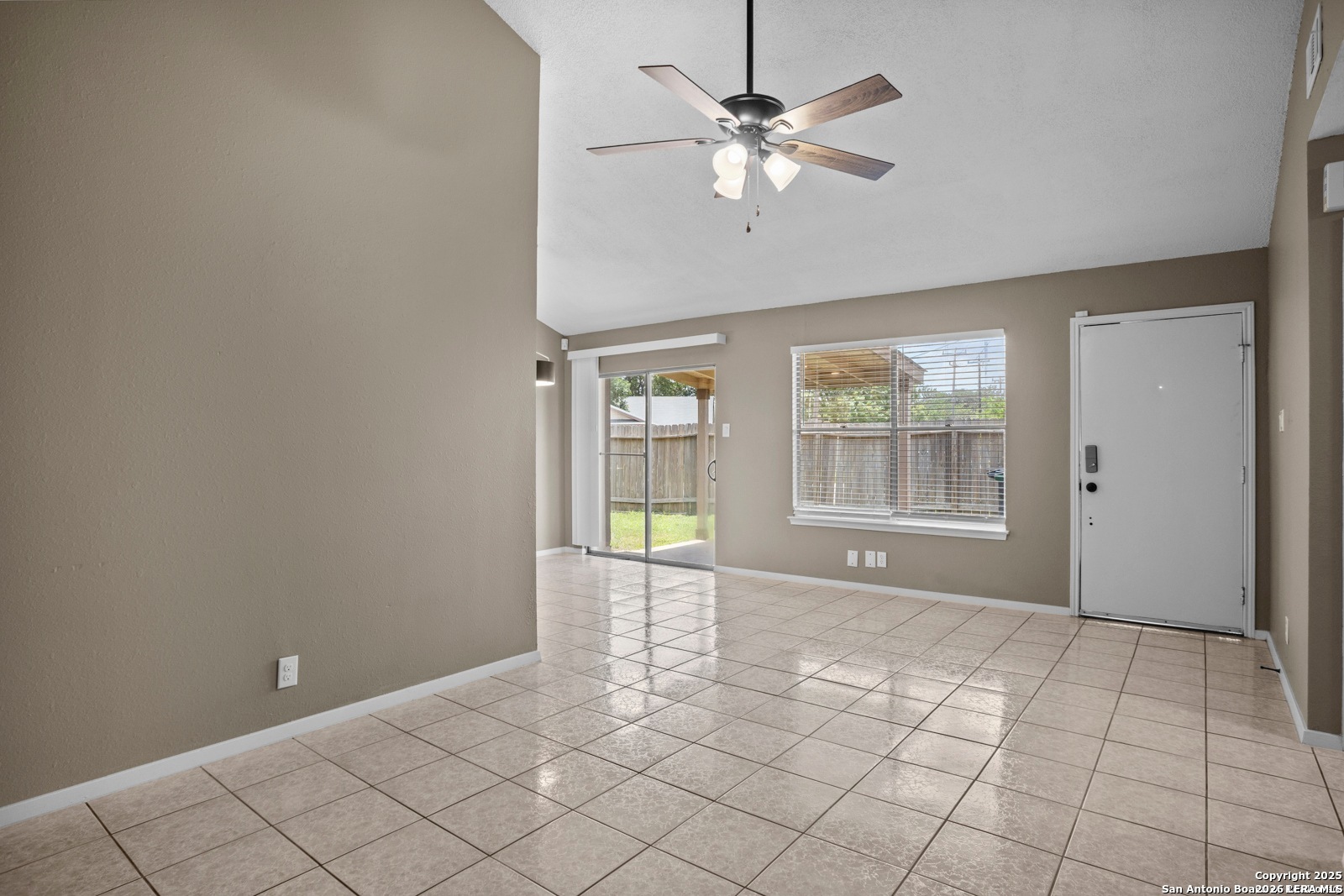 5281 Meadow Rise St, San Antonio, TX 78250