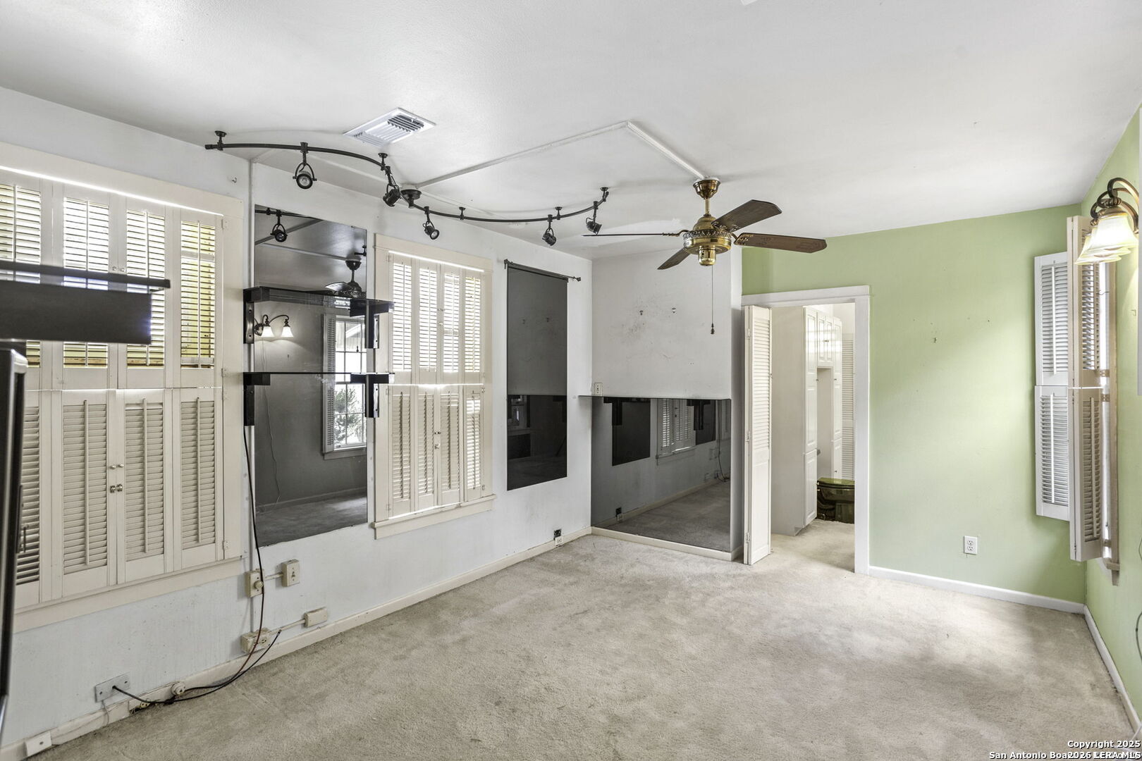 527 KINGS CT, San Antonio, TX 78212