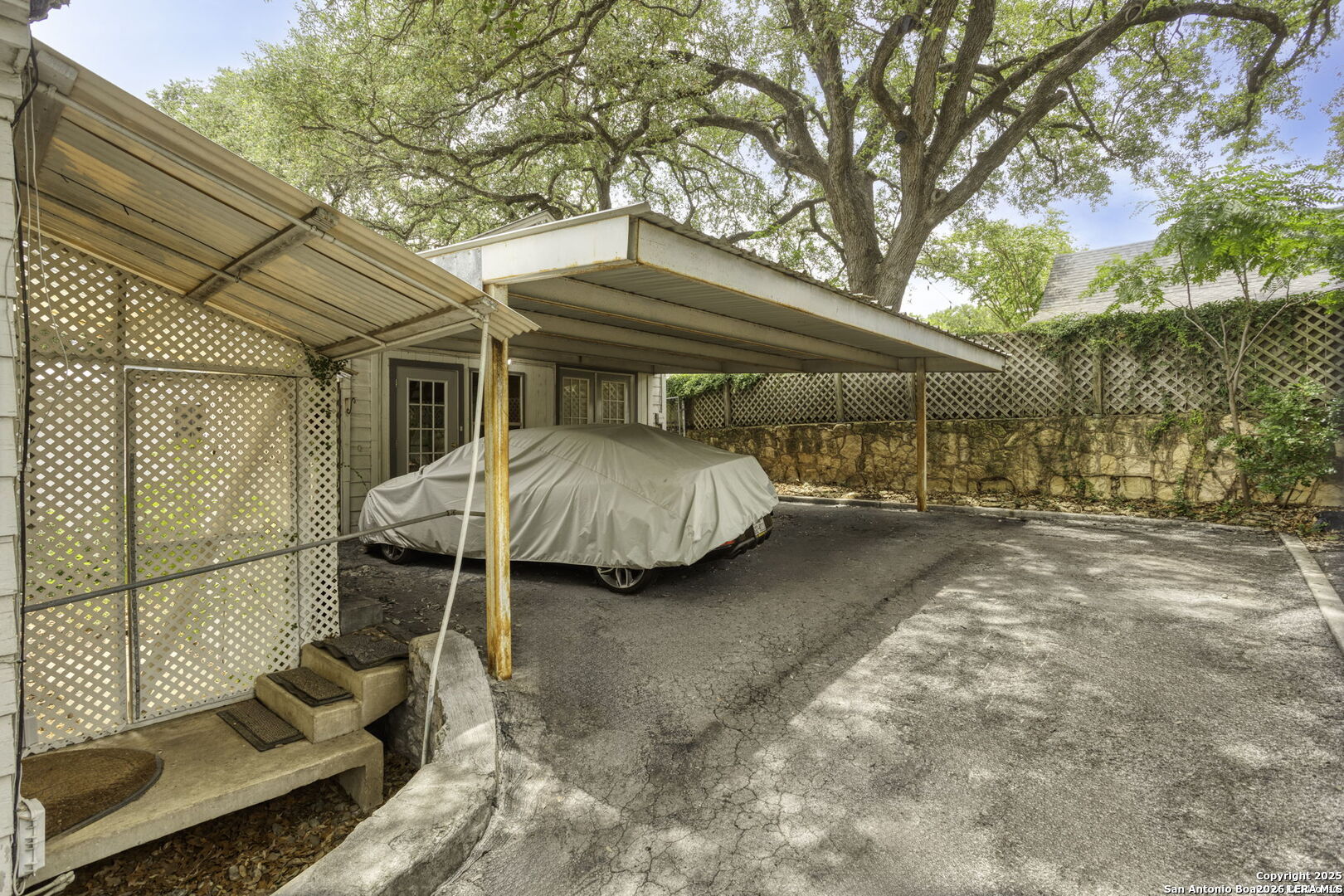 527 KINGS CT, San Antonio, TX 78212