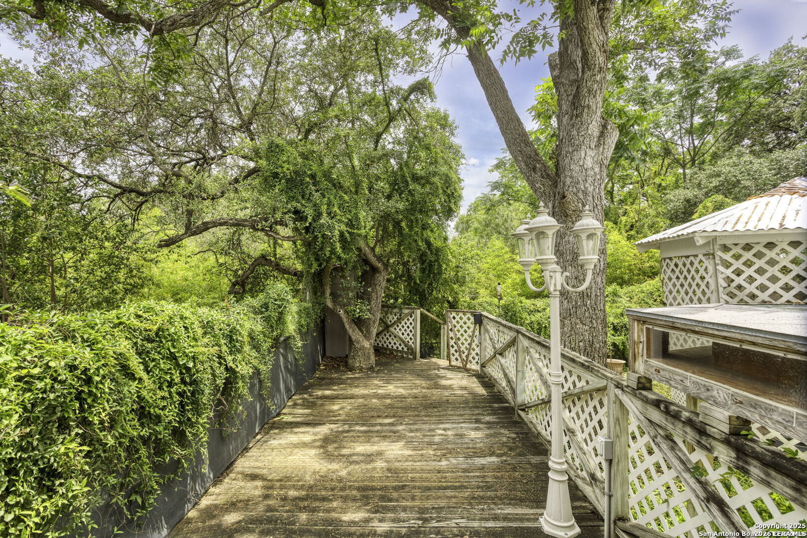 527 KINGS CT, San Antonio, TX 78212