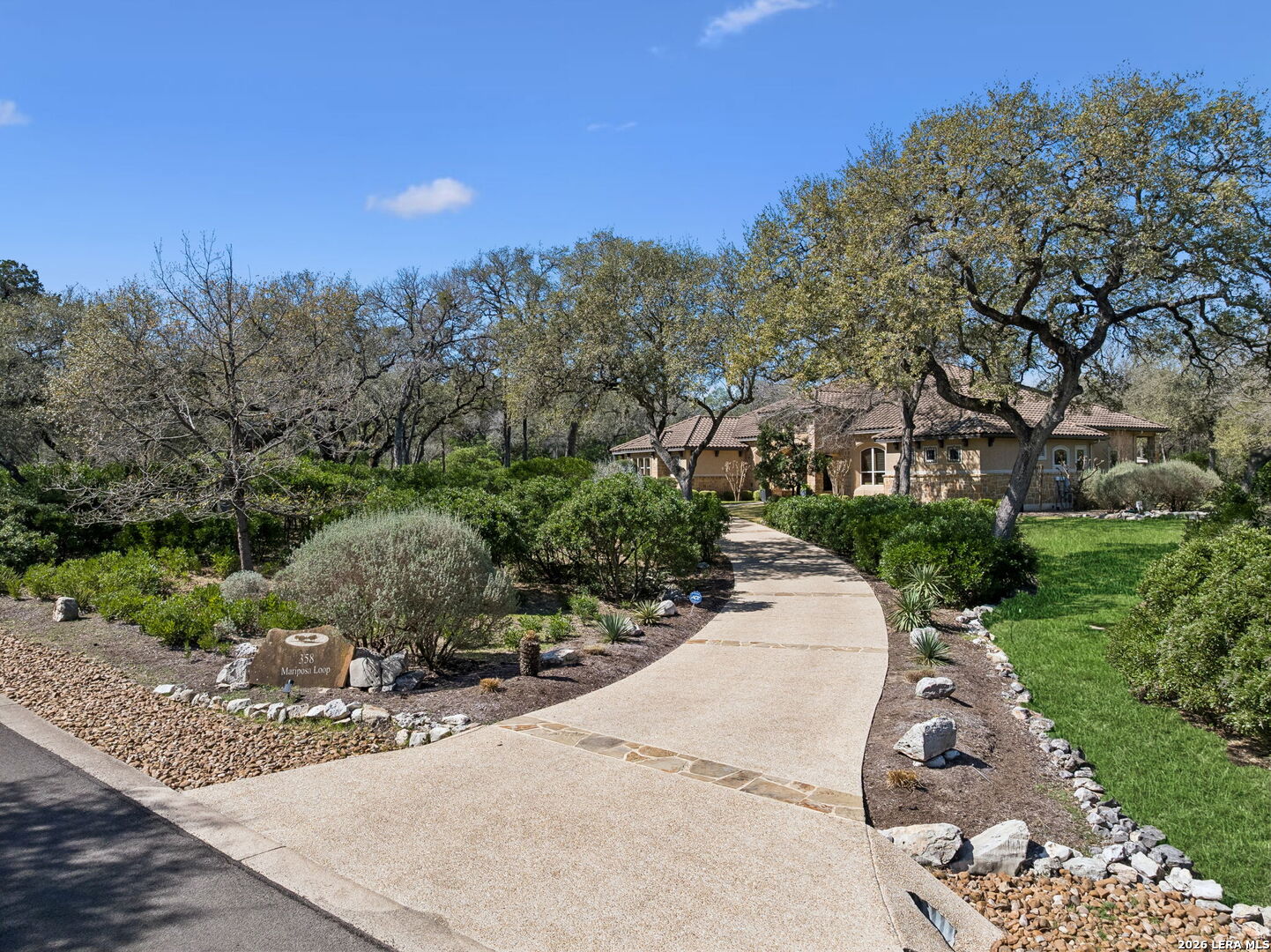 358 Mariposa Loop Listing Cover Image