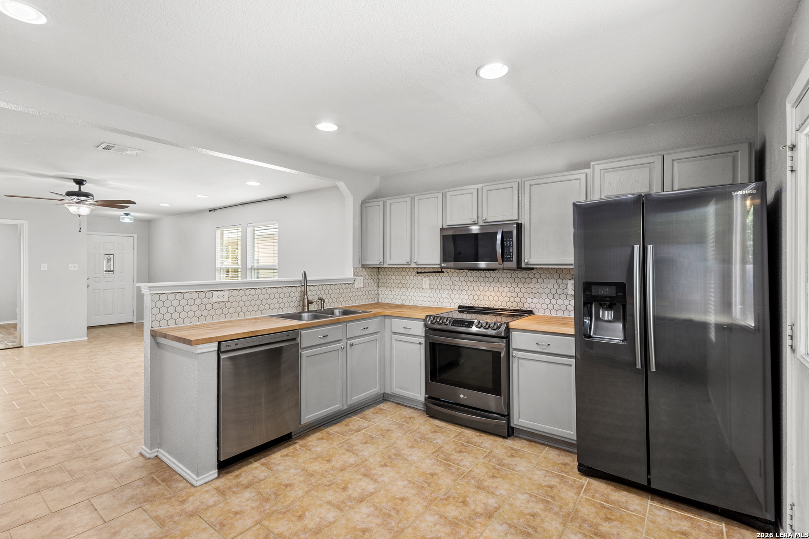 140 KATIE CT, Boerne, TX 78006