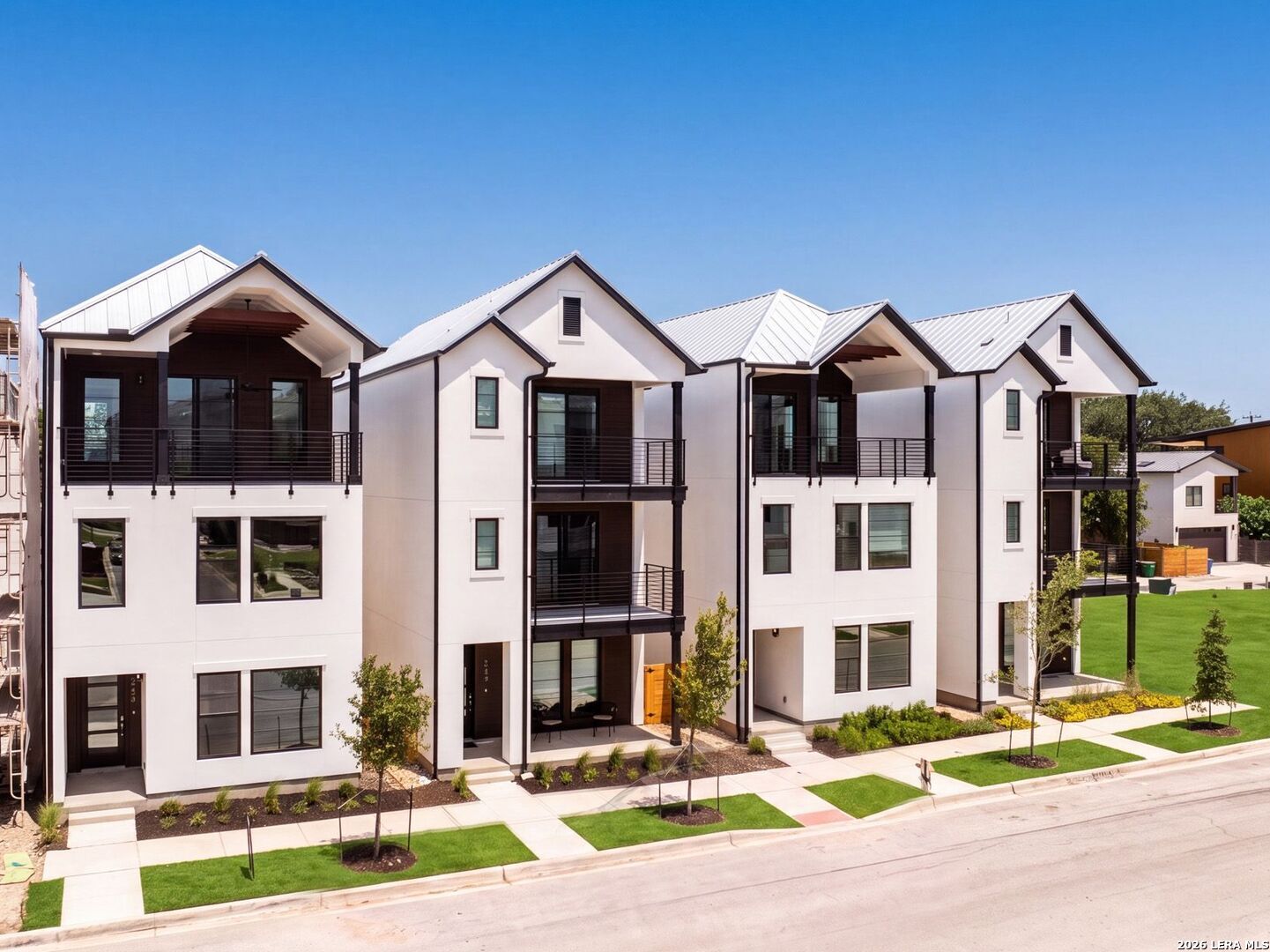 558 Mcmonigal Place Listing Cover Image