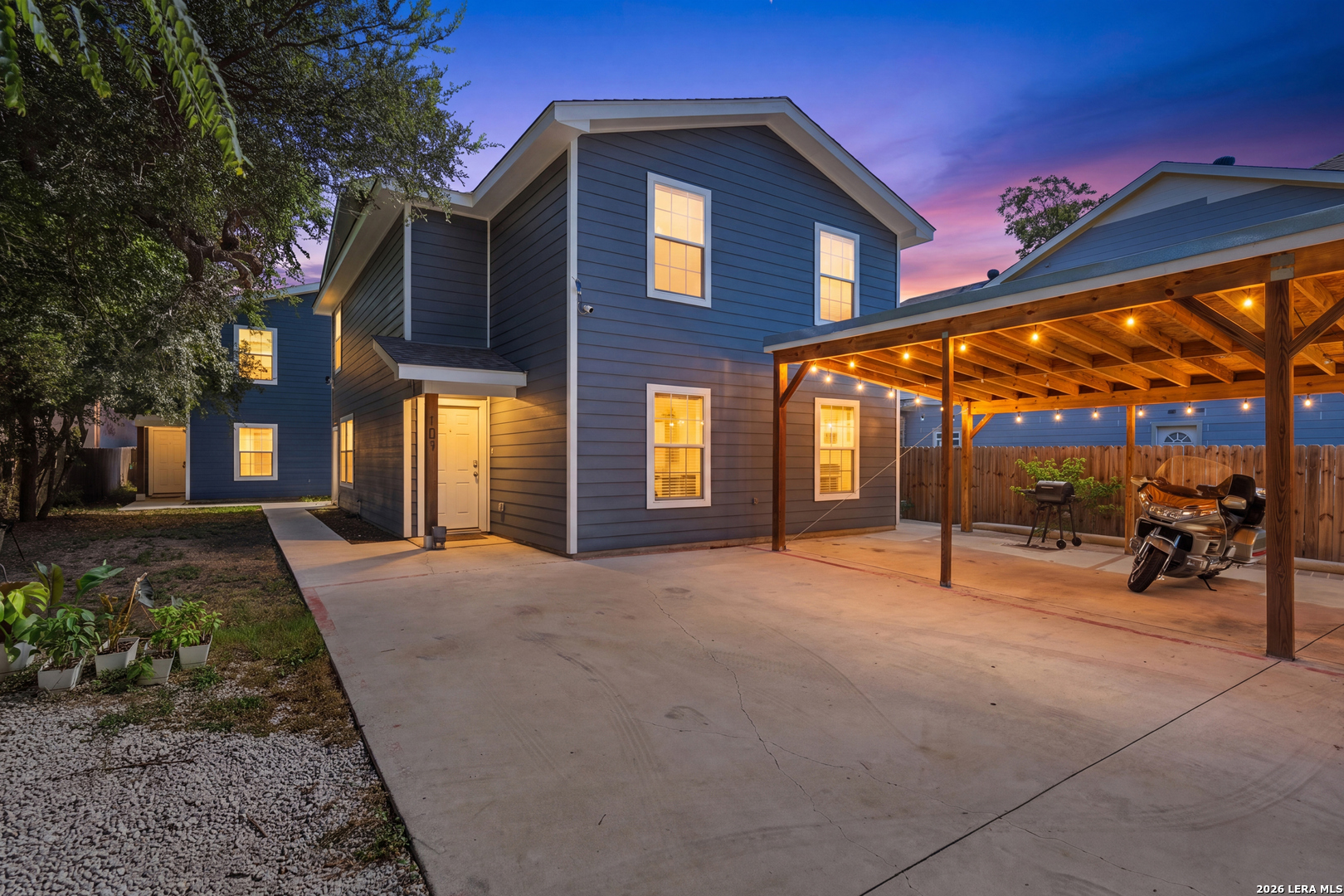 1535 Laurel Listing Cover Image
