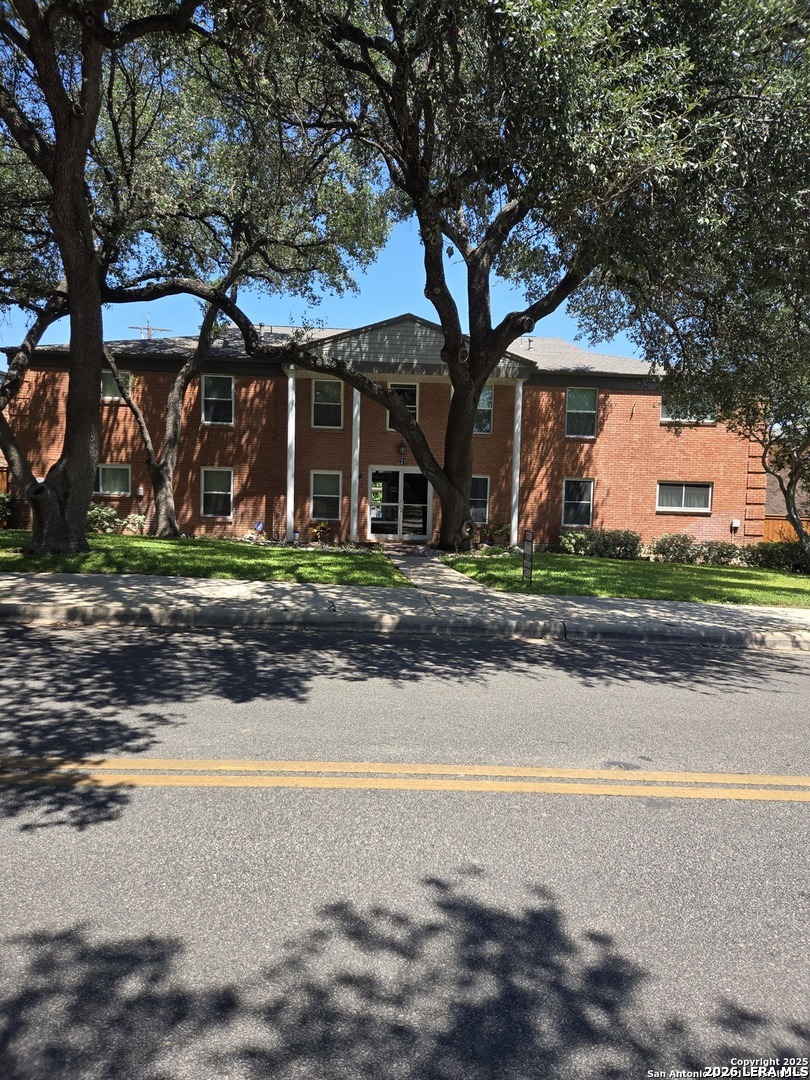 231 Silver Sands Dr Listing Cover Image