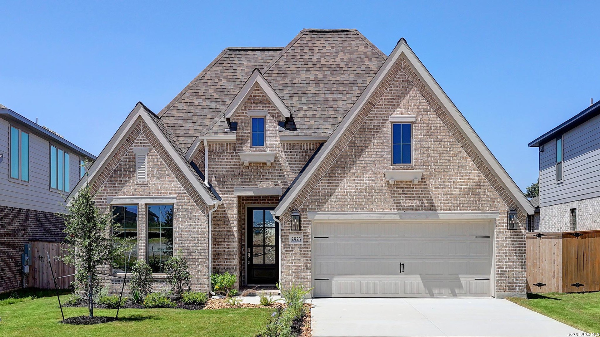 2923 Eagle Rise Listing Cover Image