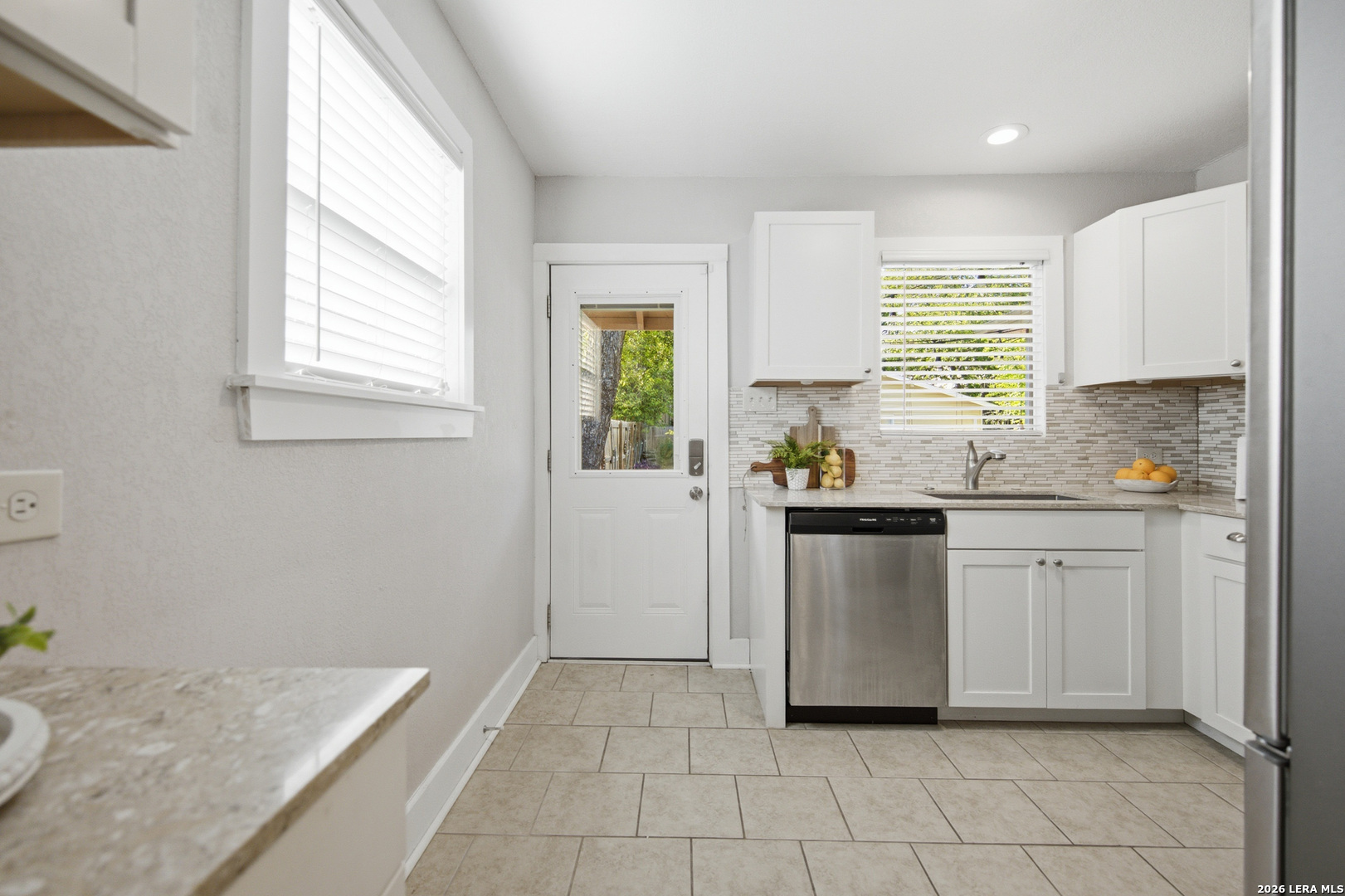 221 E FRENCH PL, San Antonio, TX 78212