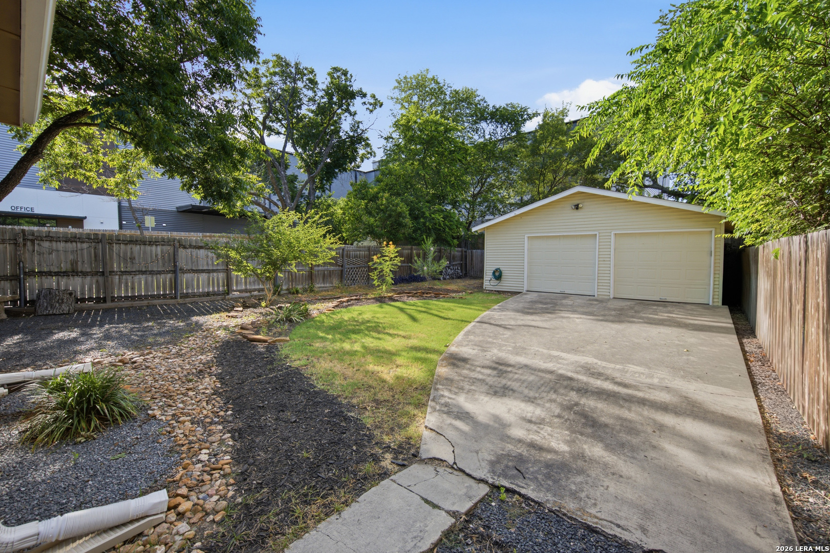 221 E FRENCH PL, San Antonio, TX 78212