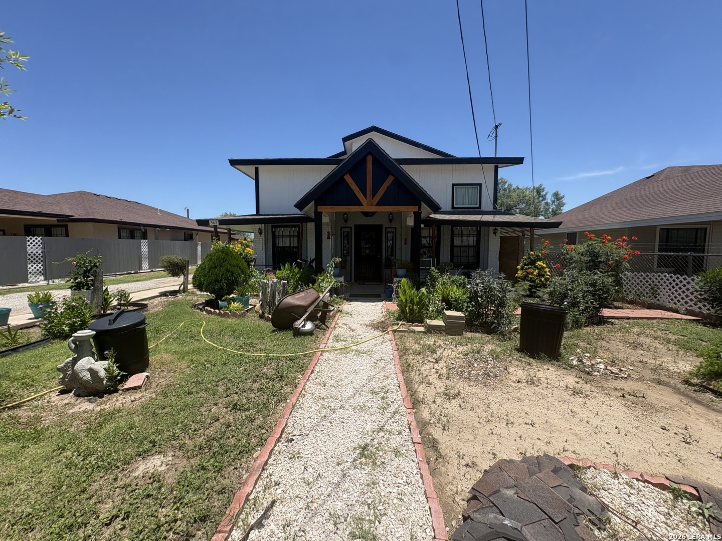 563 La Paloma Dr Listing Cover Image