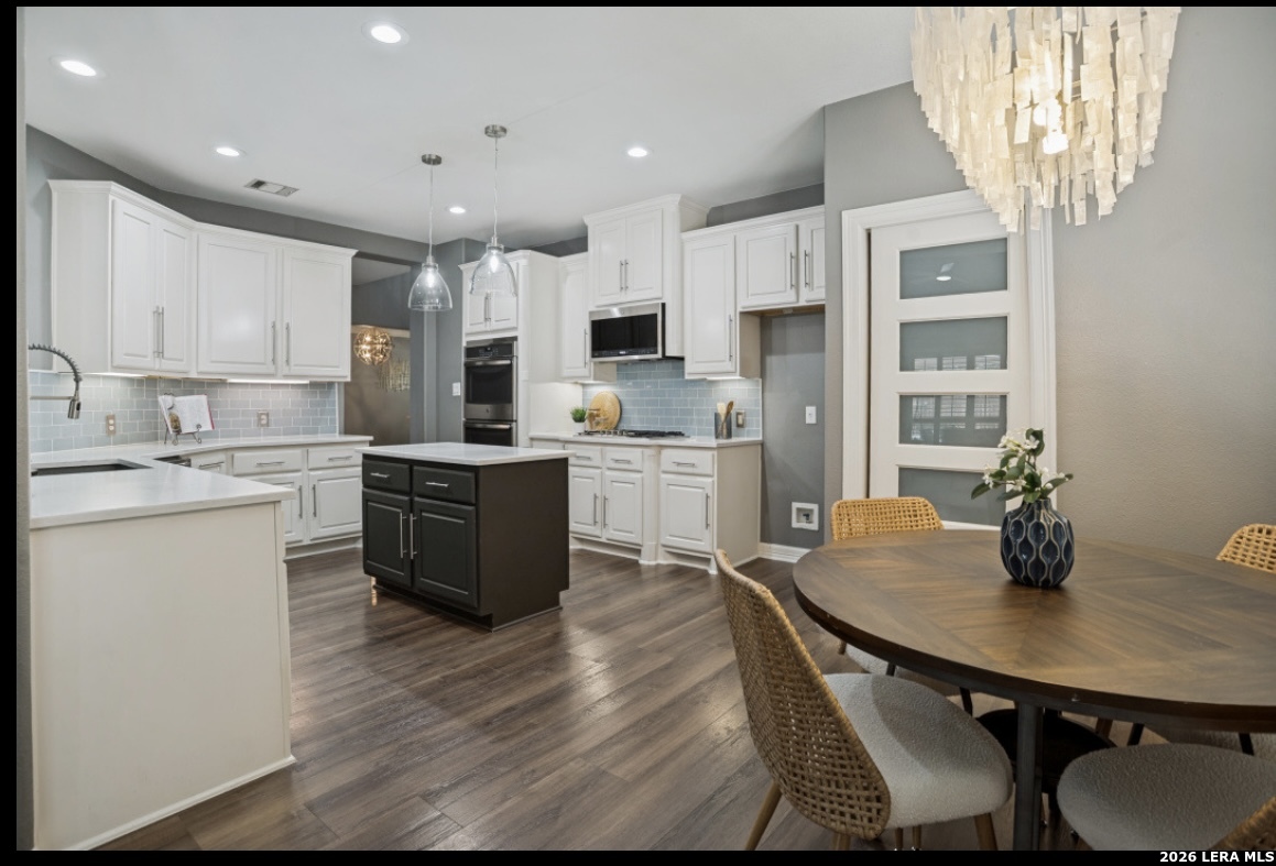 27 Stonewall Bend, San Antonio, TX 78256