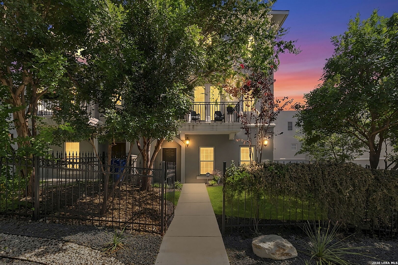 215 E Mulberry 215-2