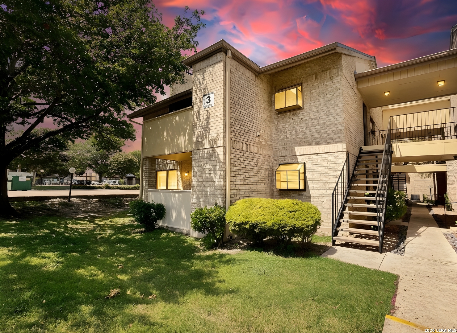 11843 Braesview Listing Cover Image