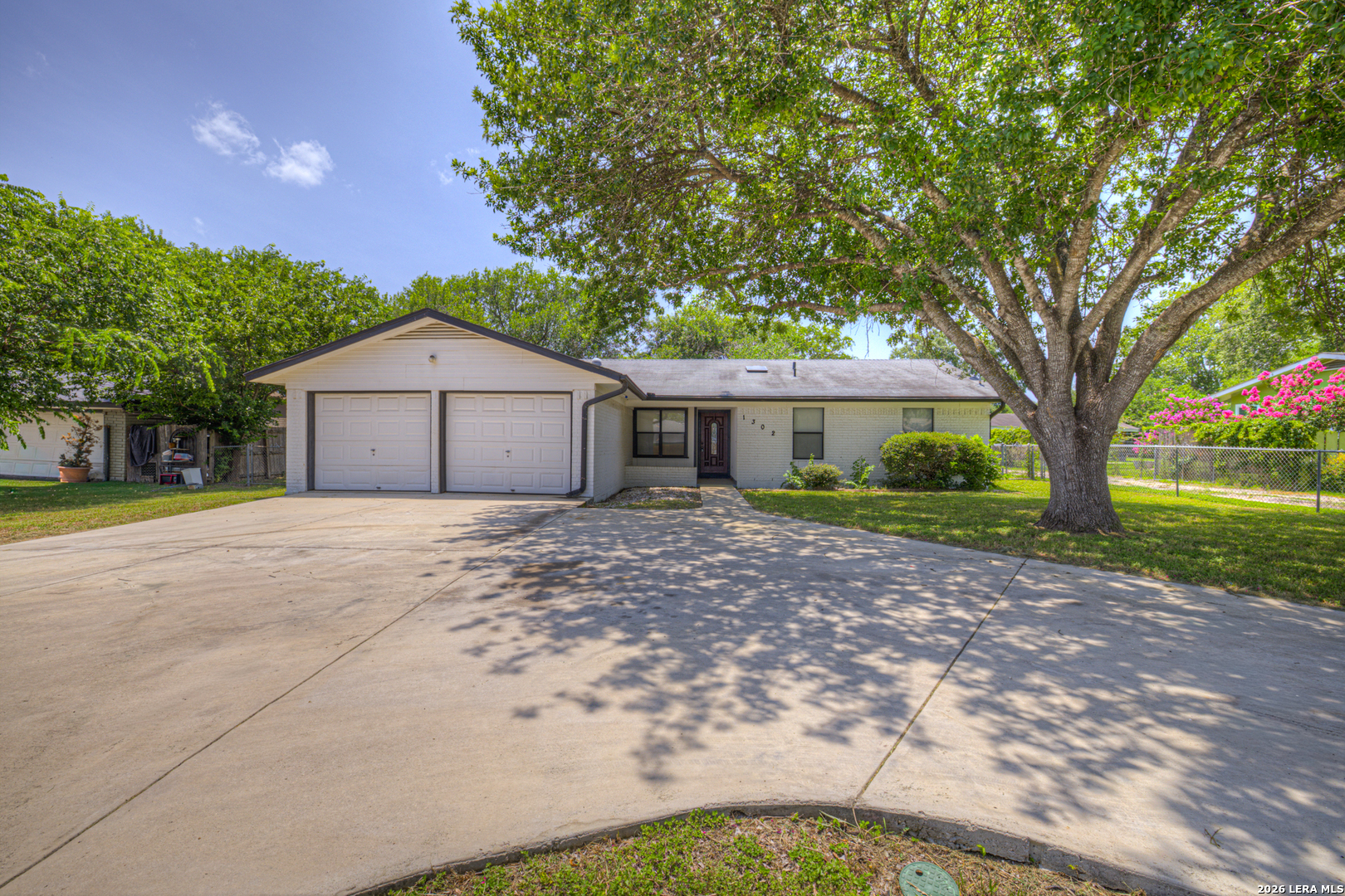 1302 S MESQUITE AVE, New Braunfels, TX 78130