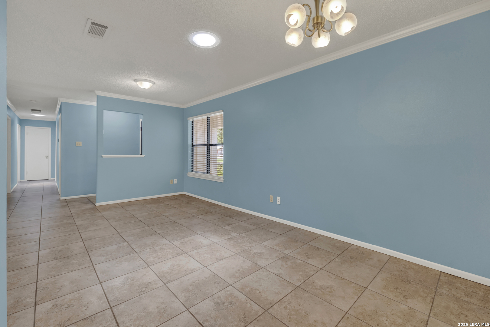 1302 S MESQUITE AVE, New Braunfels, TX 78130