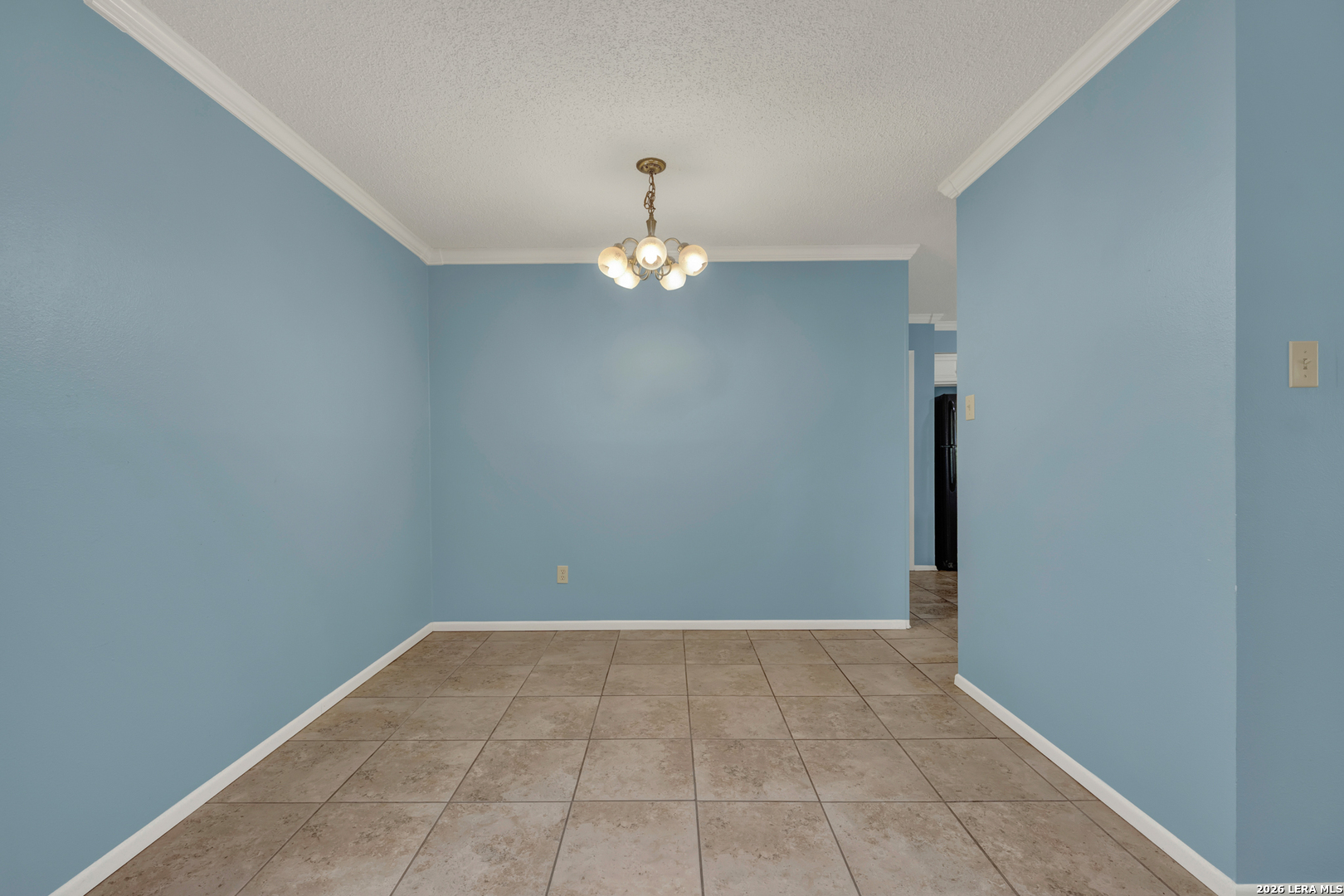 1302 S MESQUITE AVE, New Braunfels, TX 78130