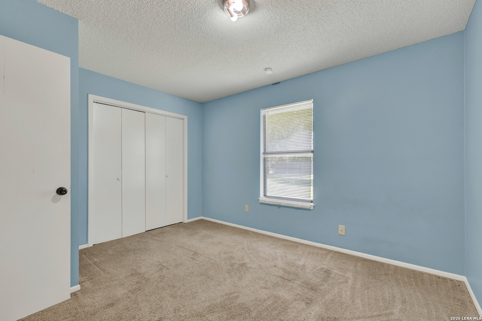 1302 S MESQUITE AVE, New Braunfels, TX 78130