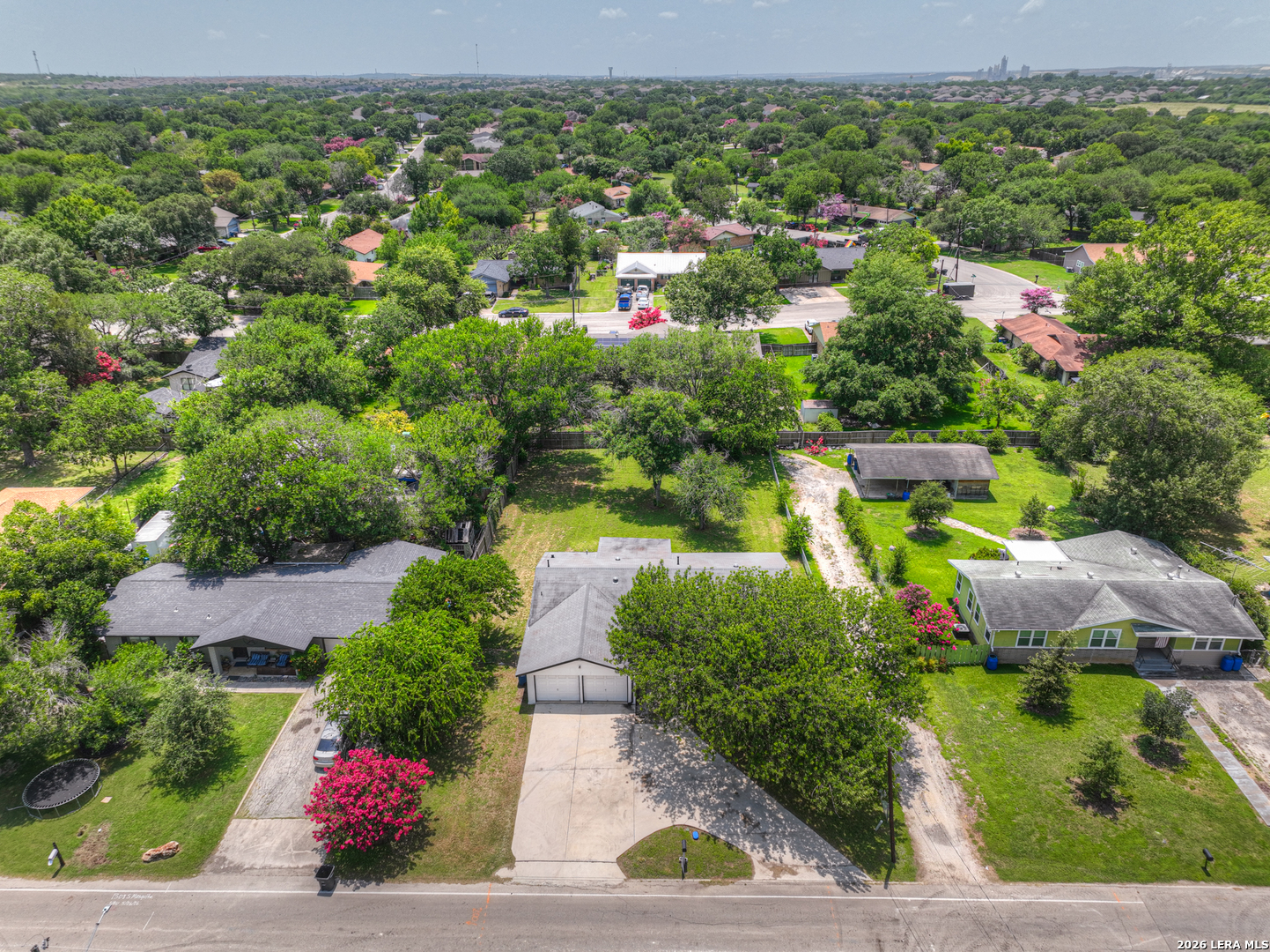 1302 S MESQUITE AVE, New Braunfels, TX 78130