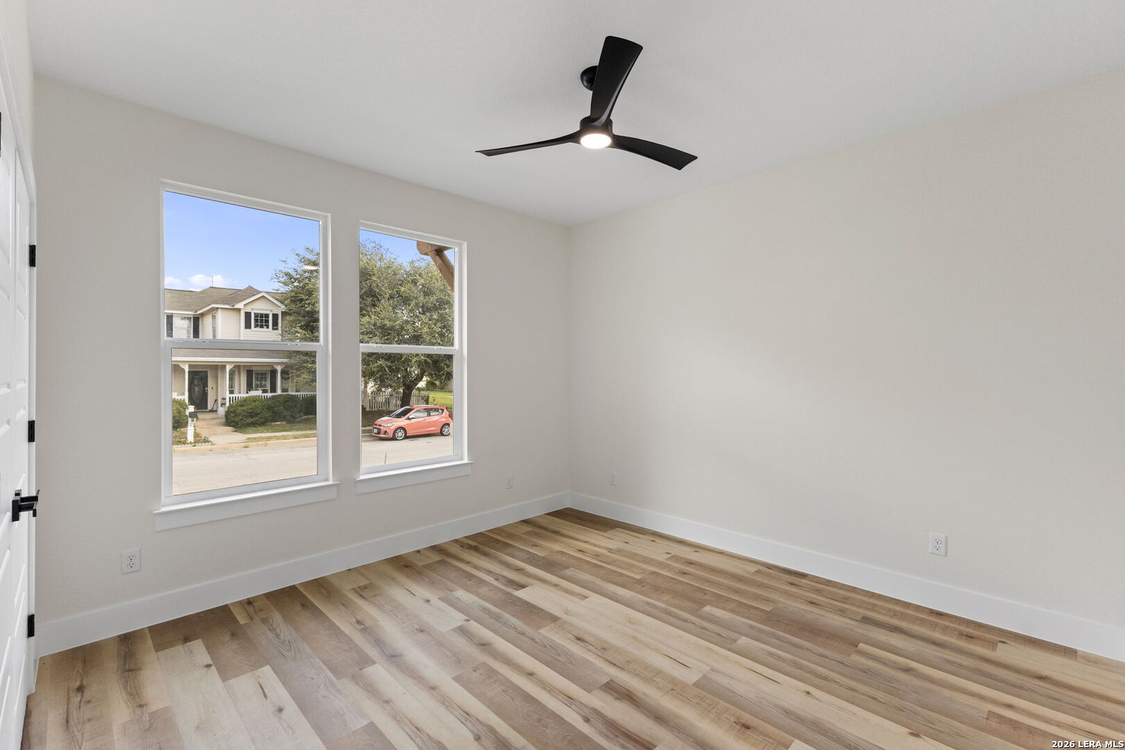 165 Whitewing Way, Floresville, TX 78114