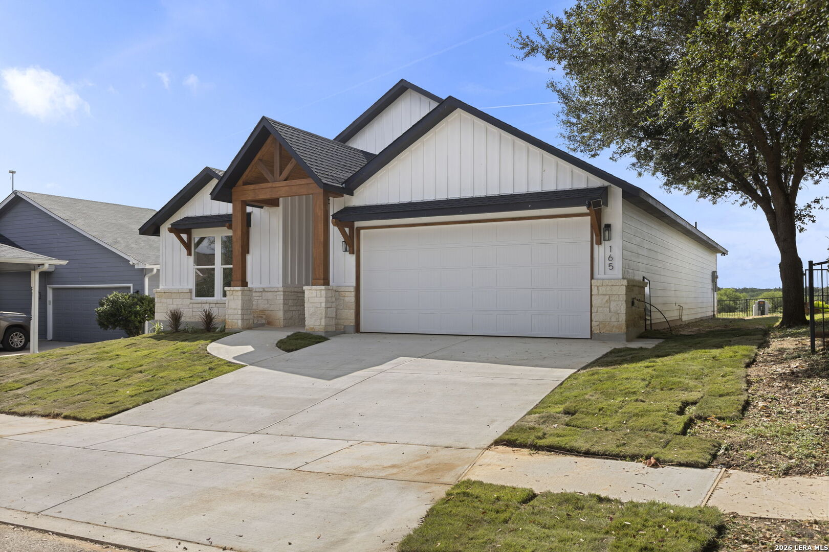 165 Whitewing Way, Floresville, TX 78114