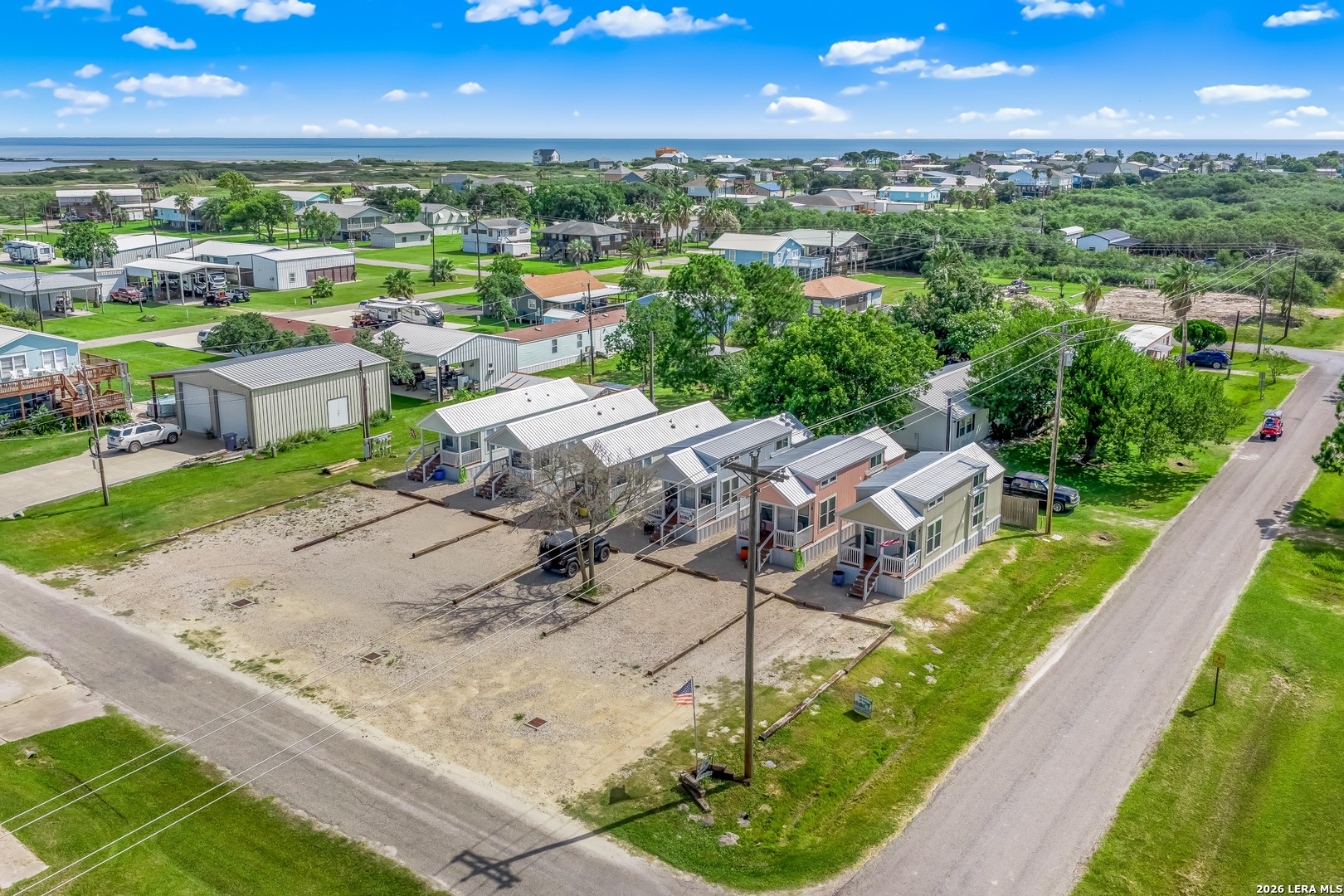 702 8th St Listing Cover Image