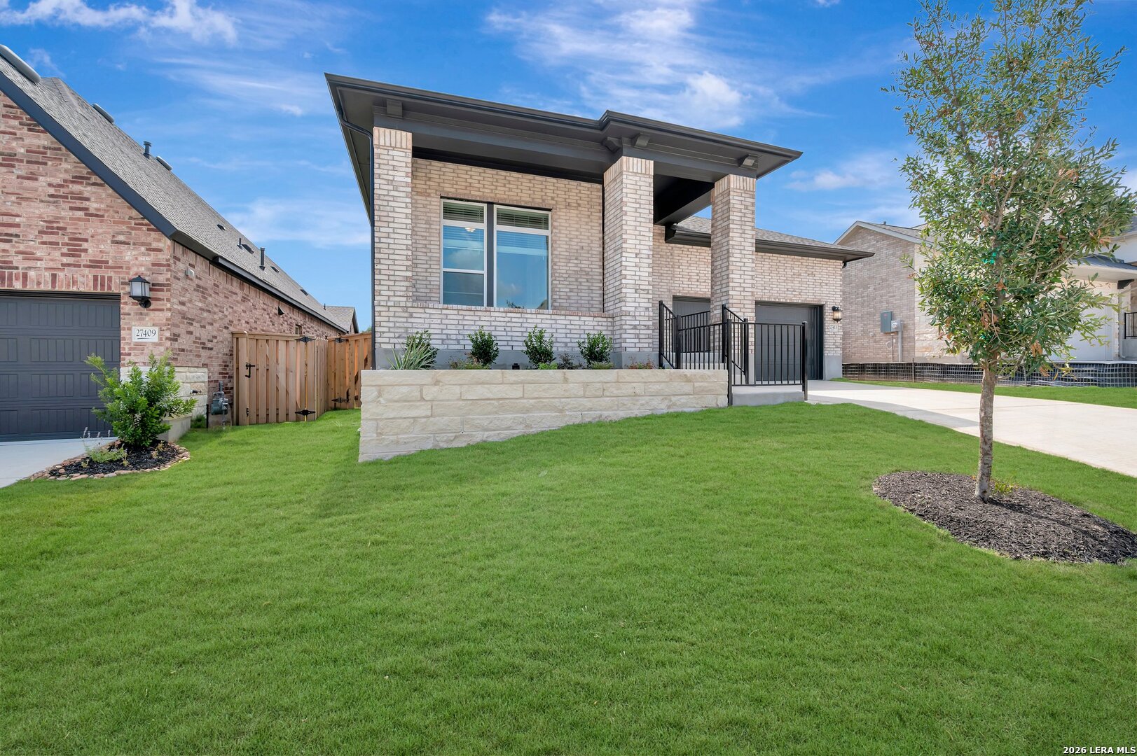 27413 Lovat Way Listing Cover Image